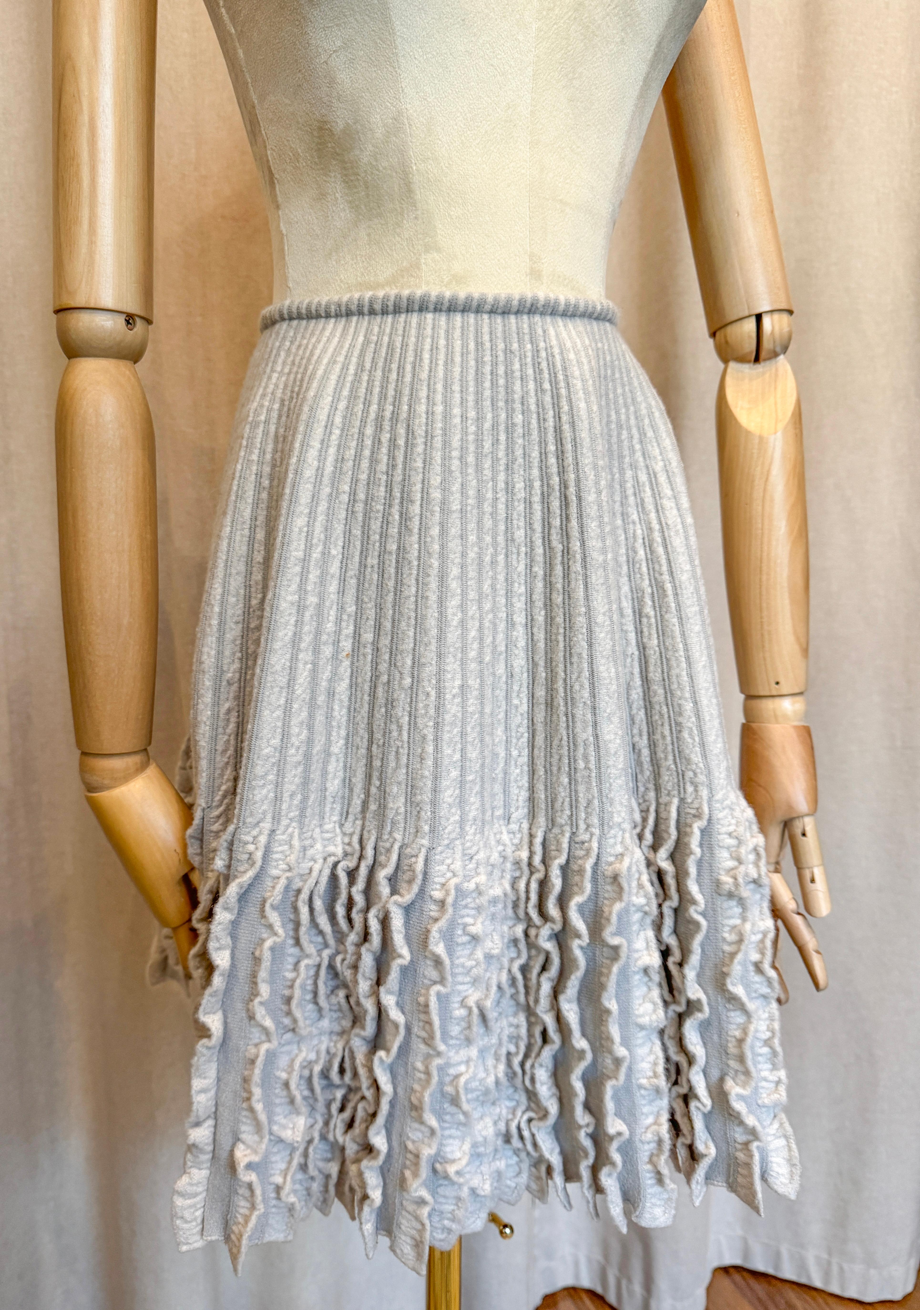 Gonna a pieghe in lana di Alaia In condizioni buone in vendita a New York, NY