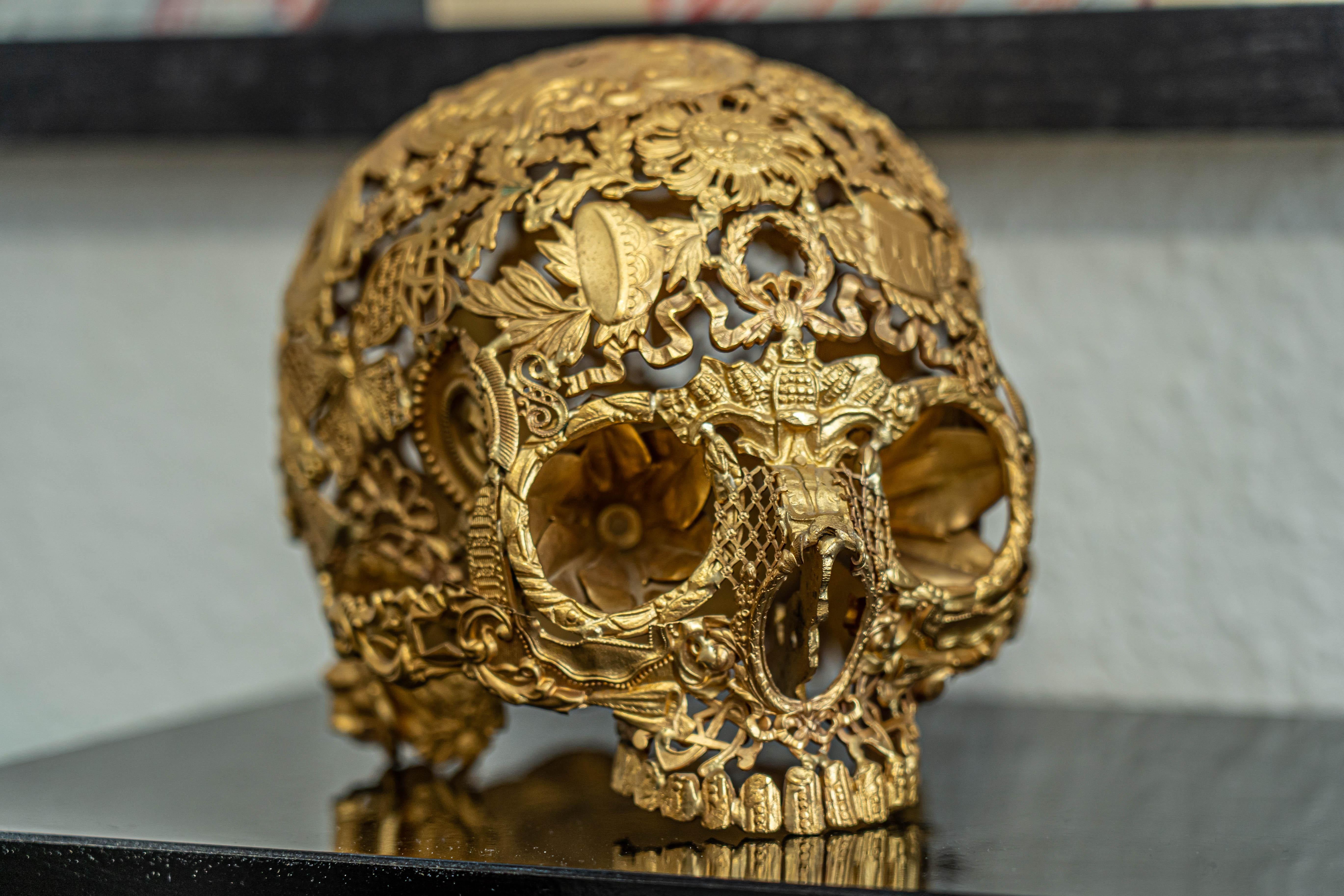 Gilded Boy - Skull Bronze Sculpture - Unique Piece For Sale 1