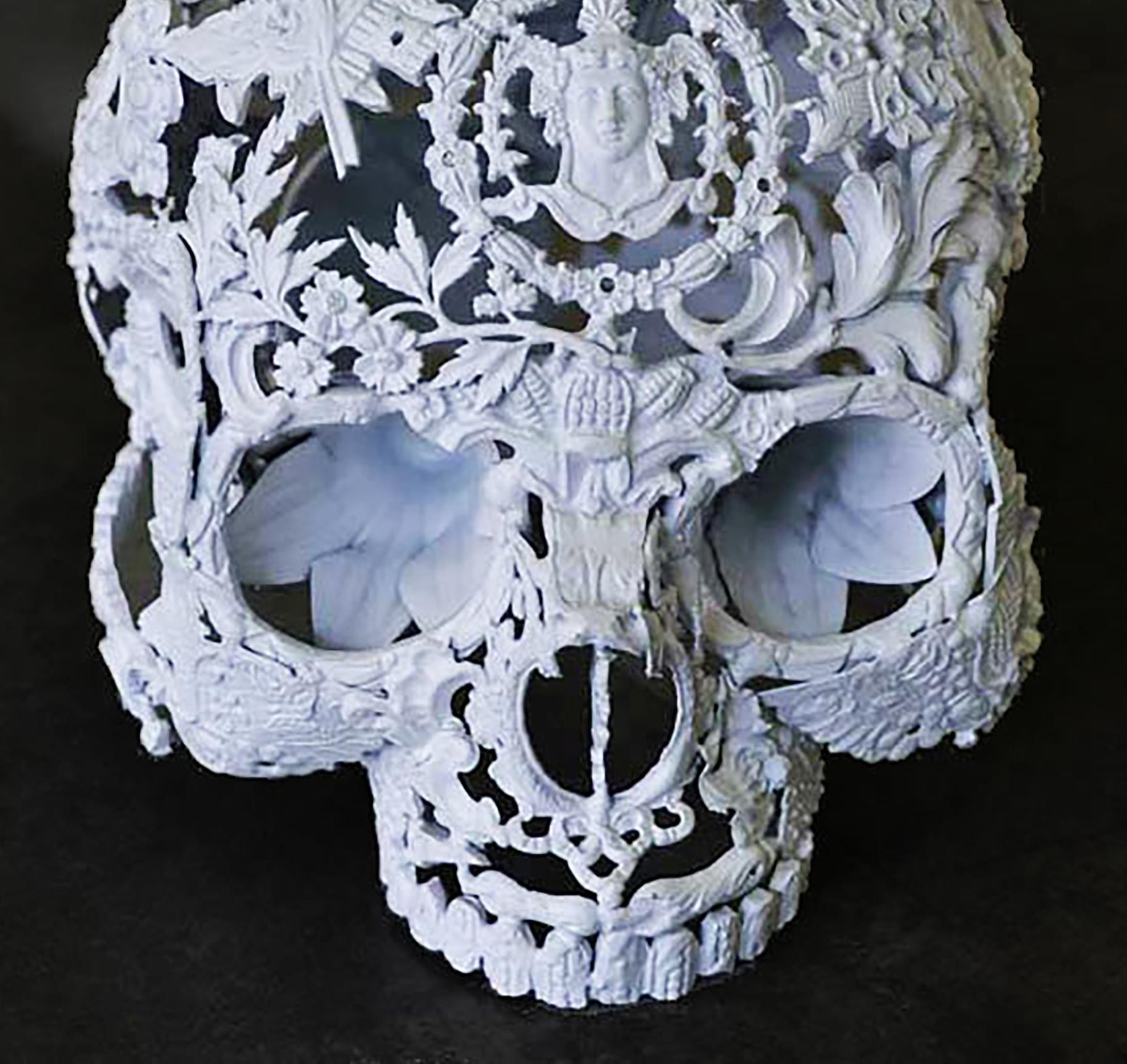 Petit Blanc - Skull Bronze Sculpture - Unique Piece For Sale 2