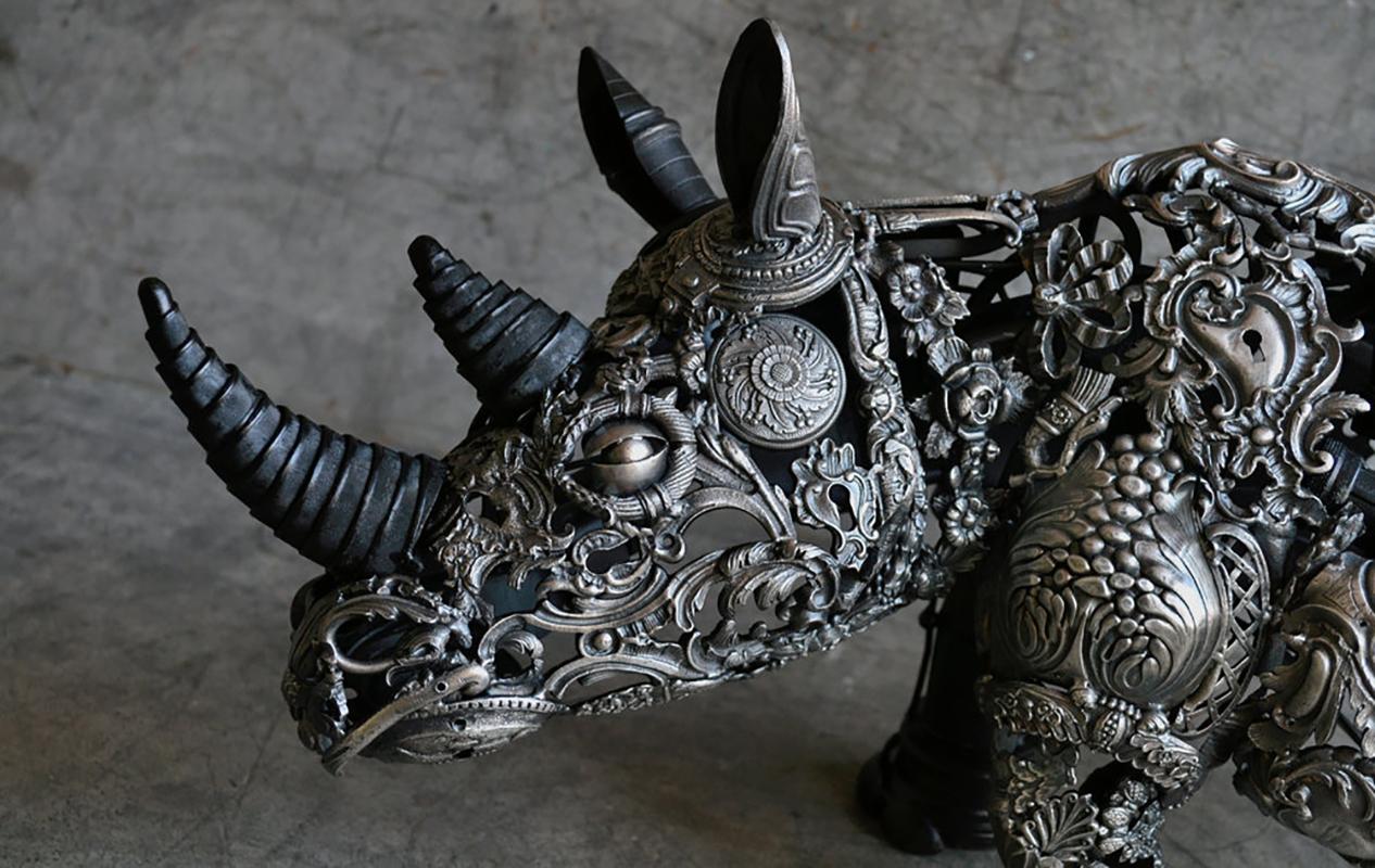 Rhino Ex-Machina - Rhinoceros Bronze Sculpture - Unique Piece For Sale 1