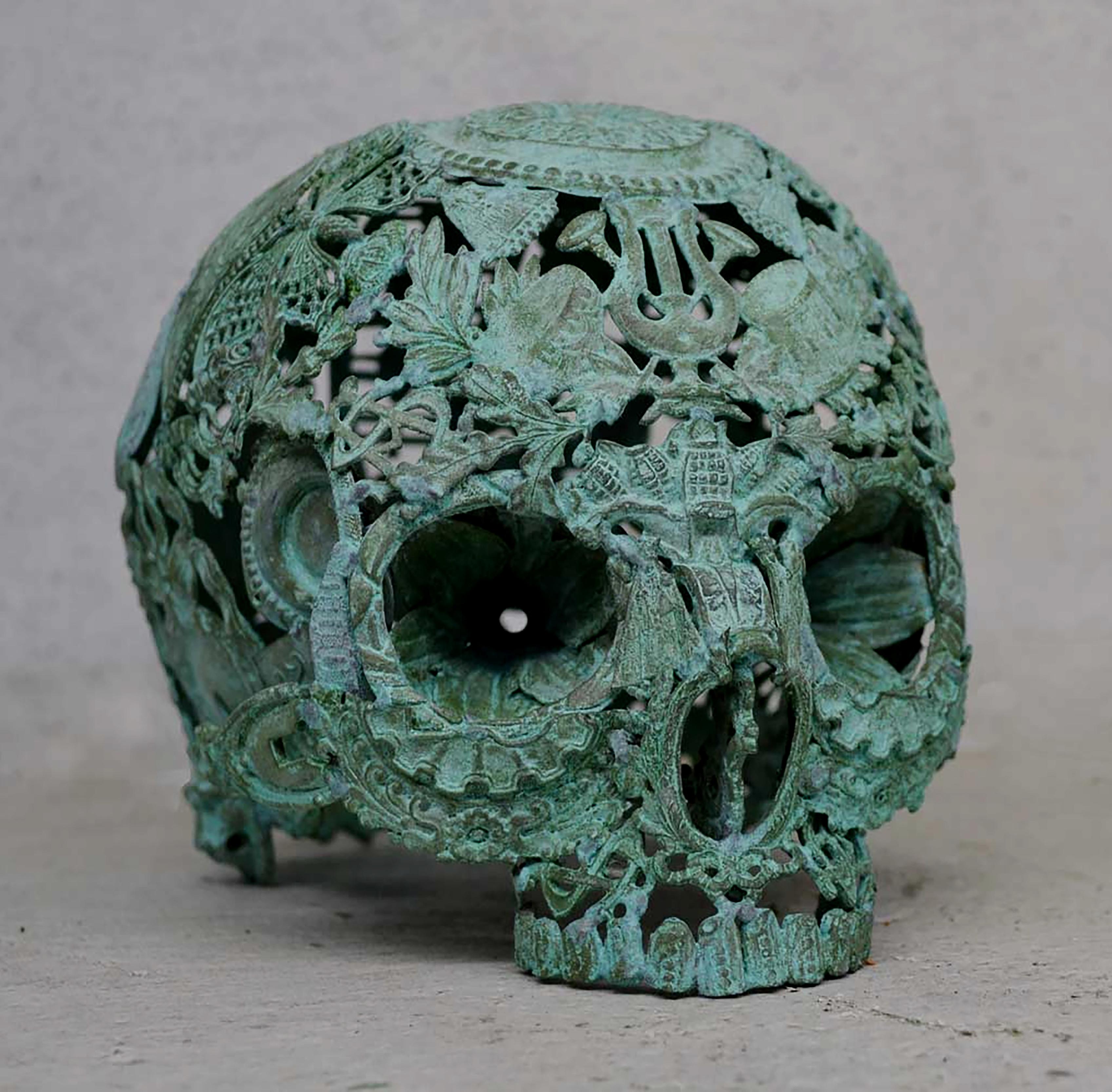 Alain BELLINO Figurative Sculpture - Vert de Peur - Skull Bronze Sculpture - Unique Piece