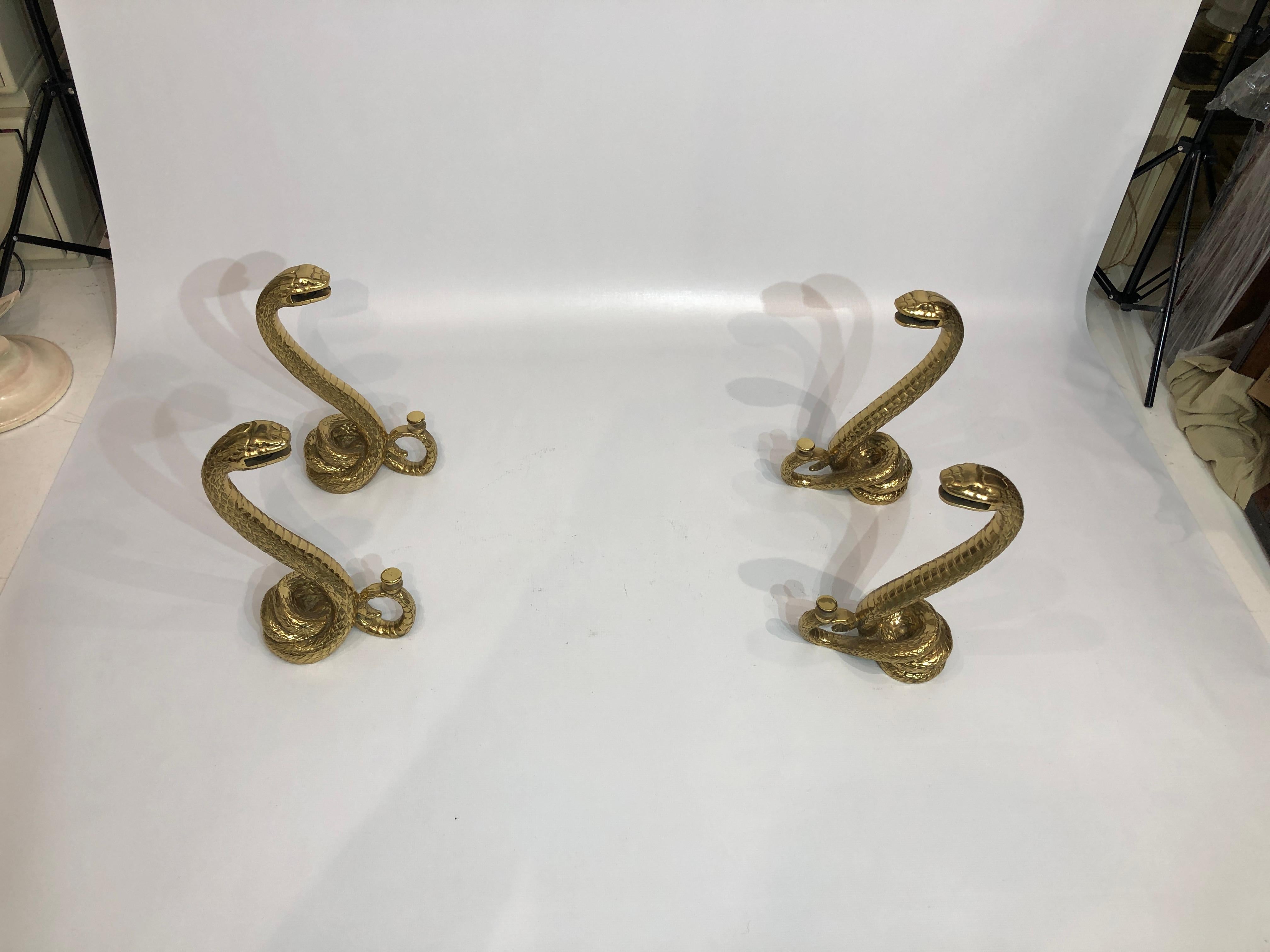 Base de table basse serpents en laiton Alain Chervet en verre Hollywood Regency des années 1970 Bon état - En vente à London, GB