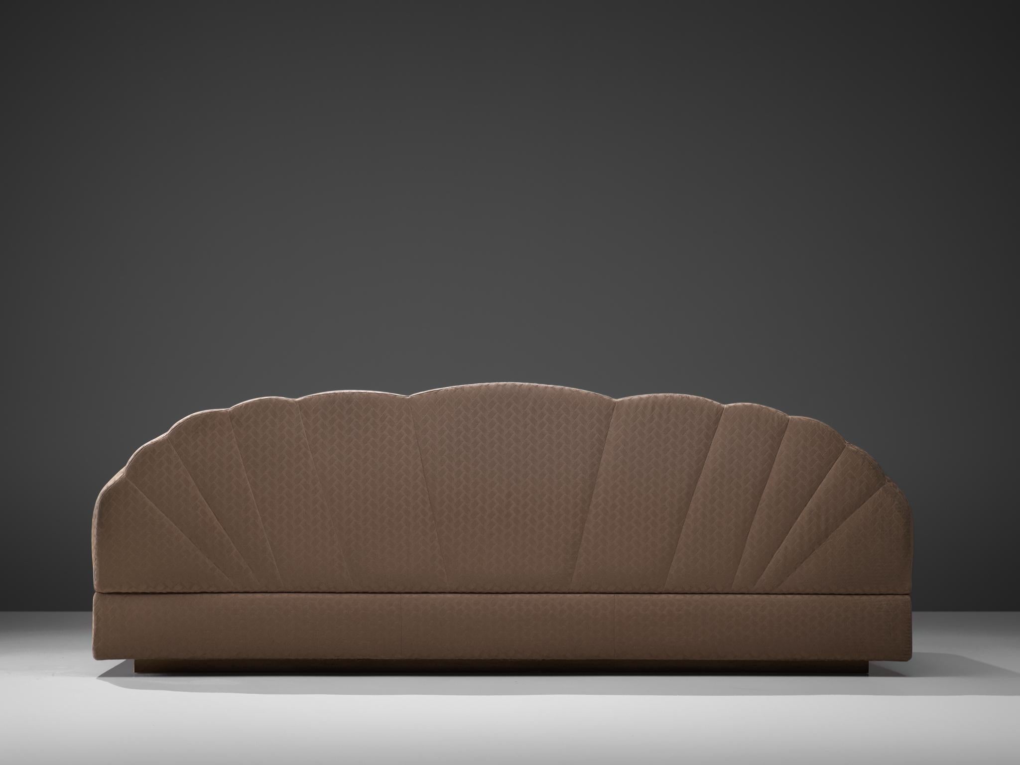Dreisitzer-Sofa „Salon“ von Alain Delon mit taupefarbener Polsterung (Ende des 20. Jahrhunderts) im Angebot
