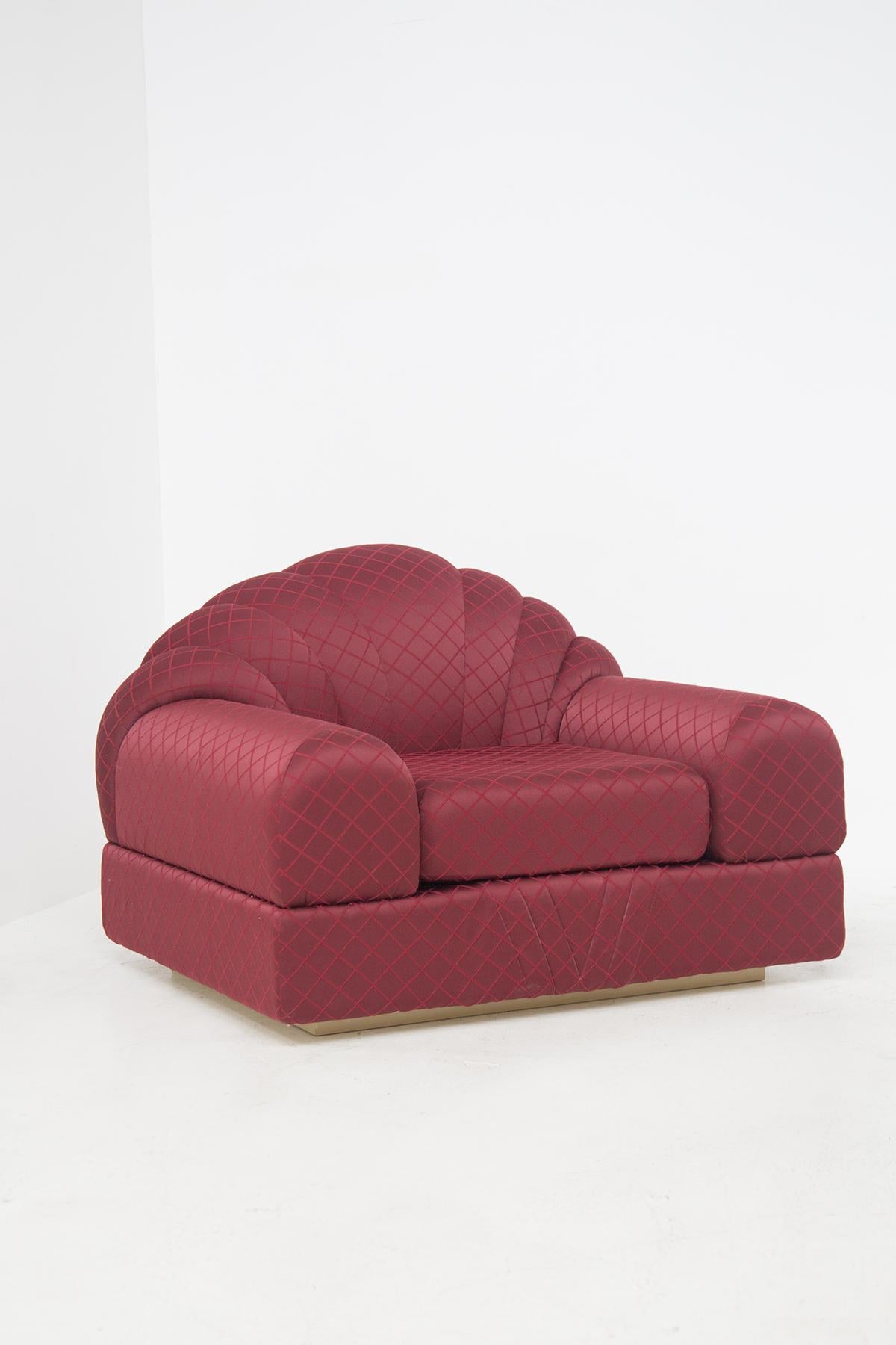 Alain Delon Vintage “Salon” Red Armchairs, Original Label In Good Condition For Sale In Milano, IT