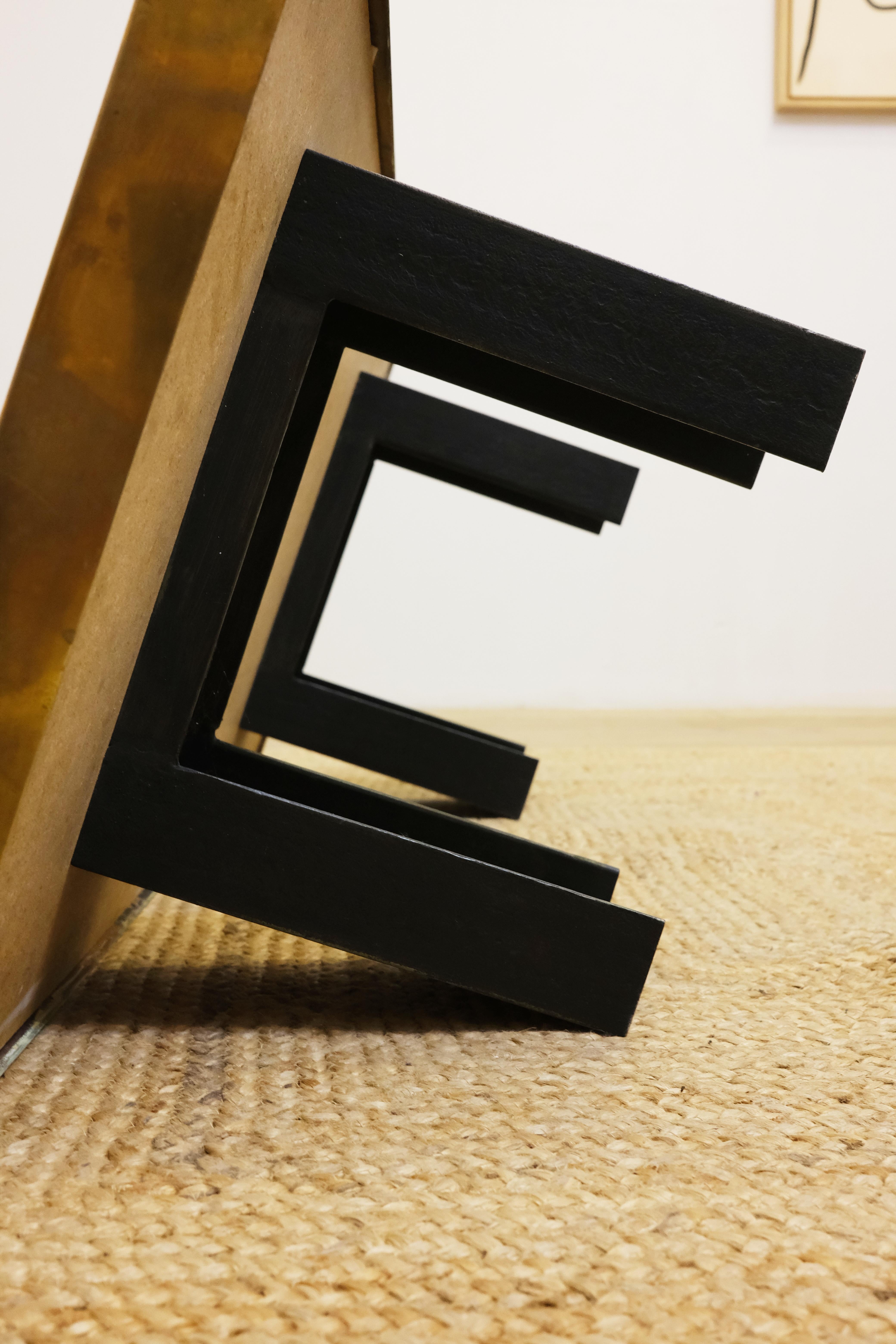 Laiton Alain Douillard, table basse, vers 1970, France. en vente