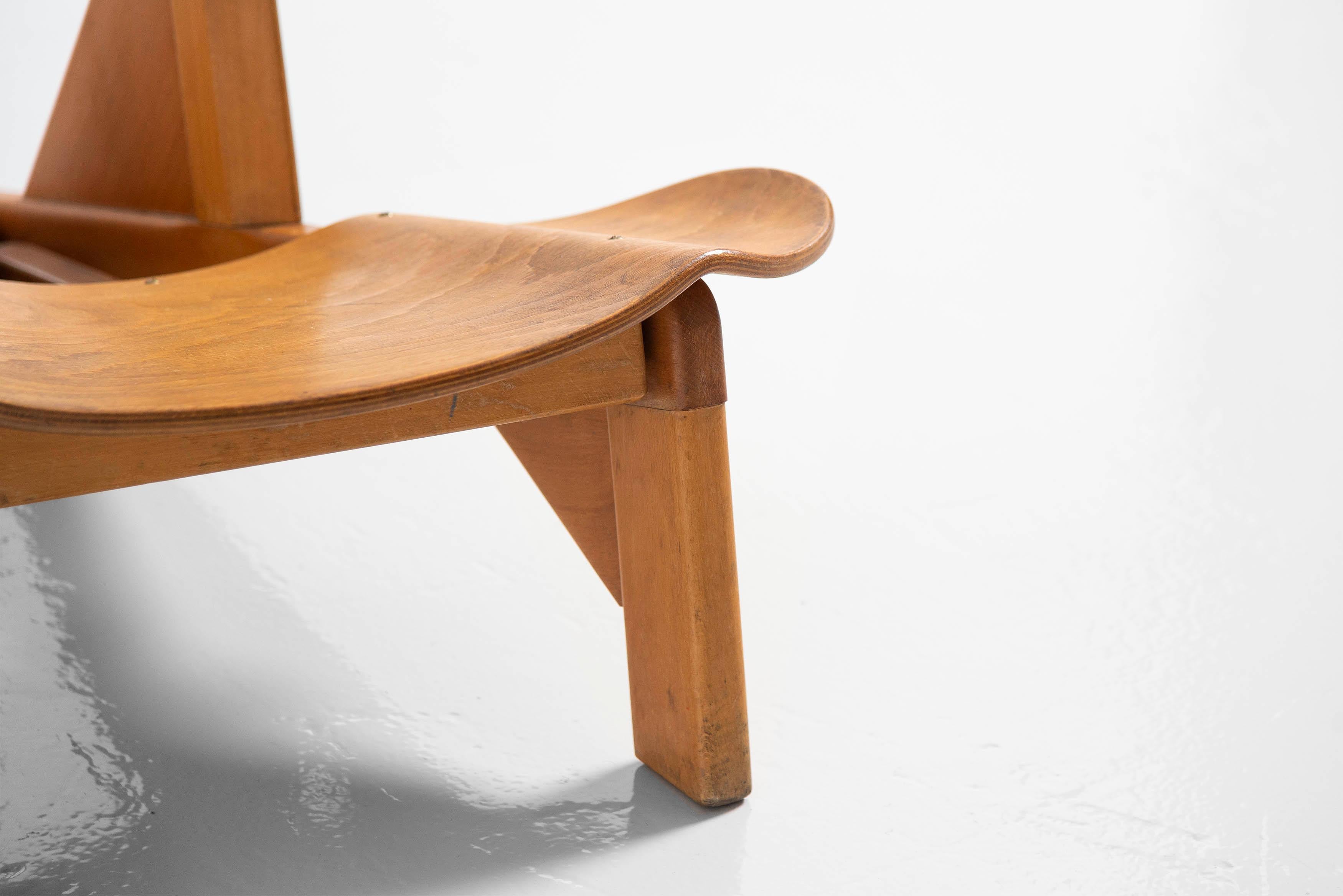 Chaise basse sculpturale Alain Gaubert France 1950 Bon état à Roosendaal, Noord Brabant