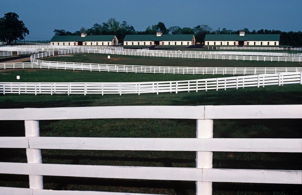 Kentucky Farm by Alain Le Garsmeur
Fencing along the Calumet thoroughbred horse farm, Bluegrass country, Lexington, Kentucky, 1984. 

Paper size 16 x 20 inches / 40 x 50 cm 
Printed in 2022 - produced from the original transparency
Archival Pigment