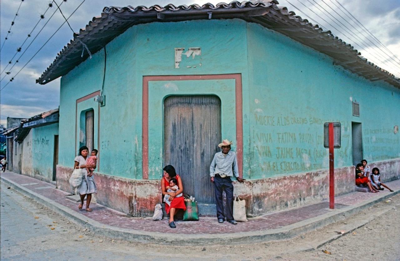 Turquoise Corner by Alain Le Garsmeur
Locals on a street corner, Nicaragua, Central America, 1981.

Paper size 20 x 24 inches / 50 x 60 cm
Printed in 2022 - produced from the original transparency
Archival Pigment Print and limited edition per paper
