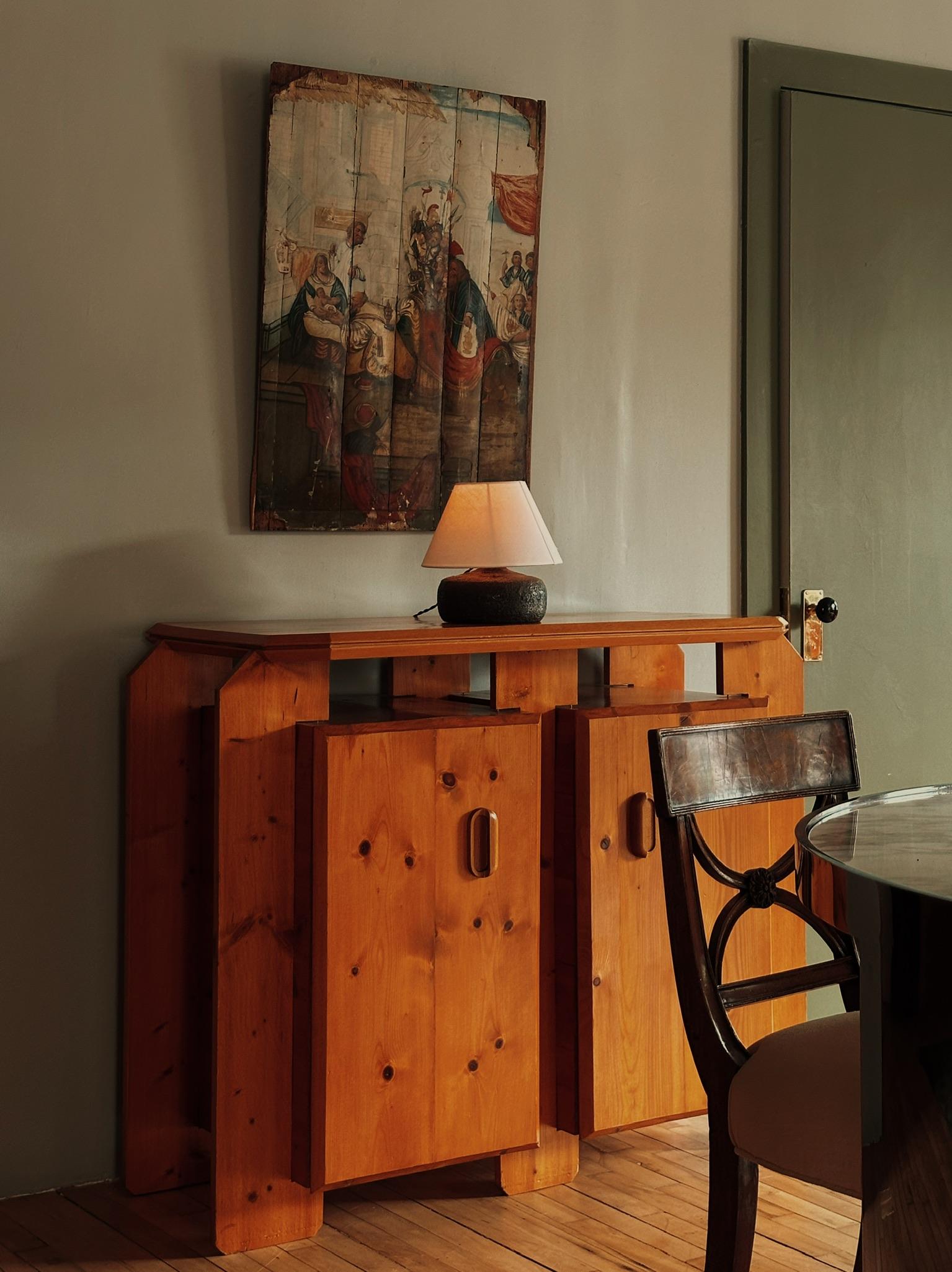 Buffet en pin Alain Marcoz c. 1970 en vente 7