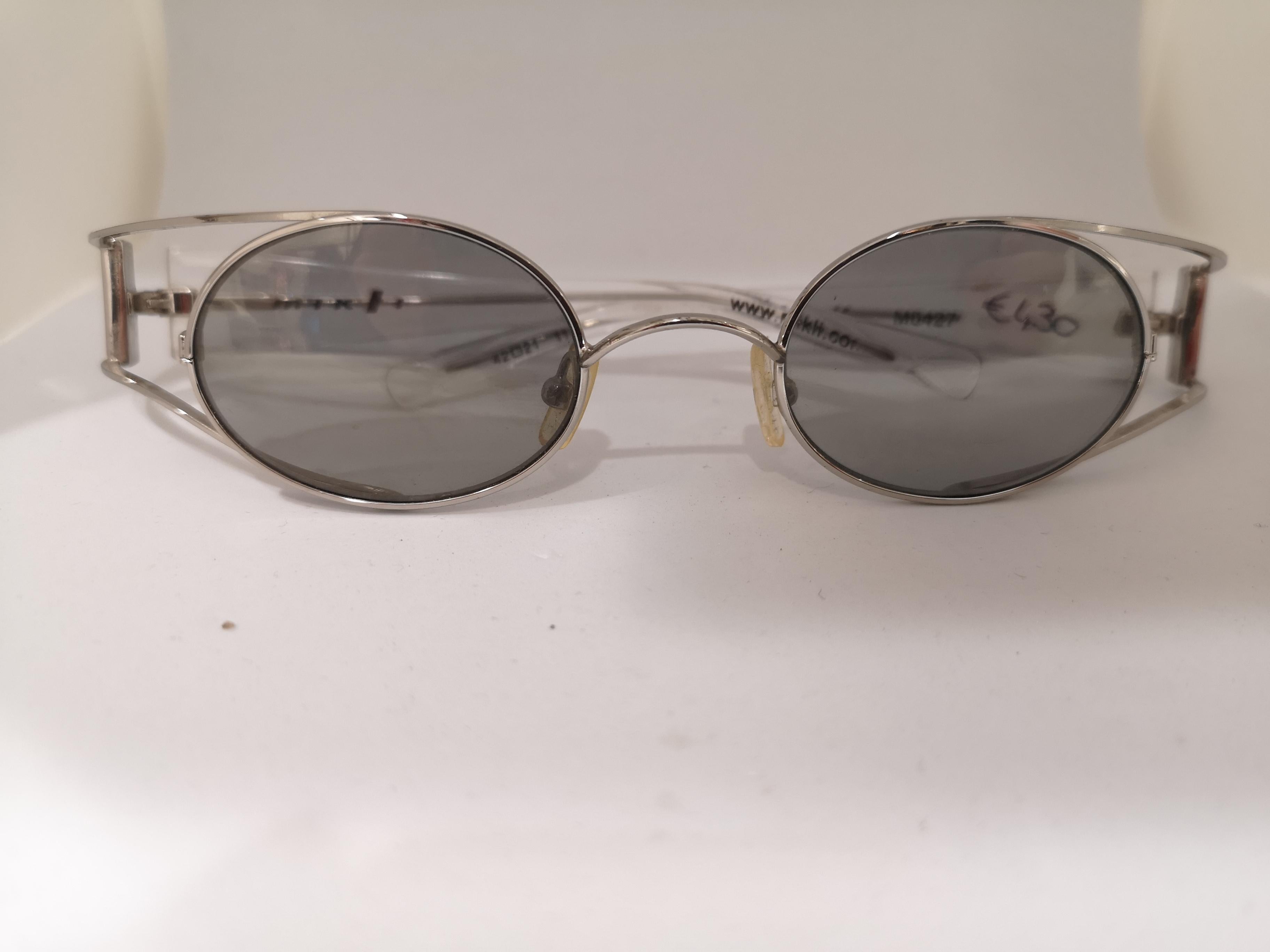 Alain Mikli paris vintage sunglasses
A vintage iconic Mikli with grey glasses
