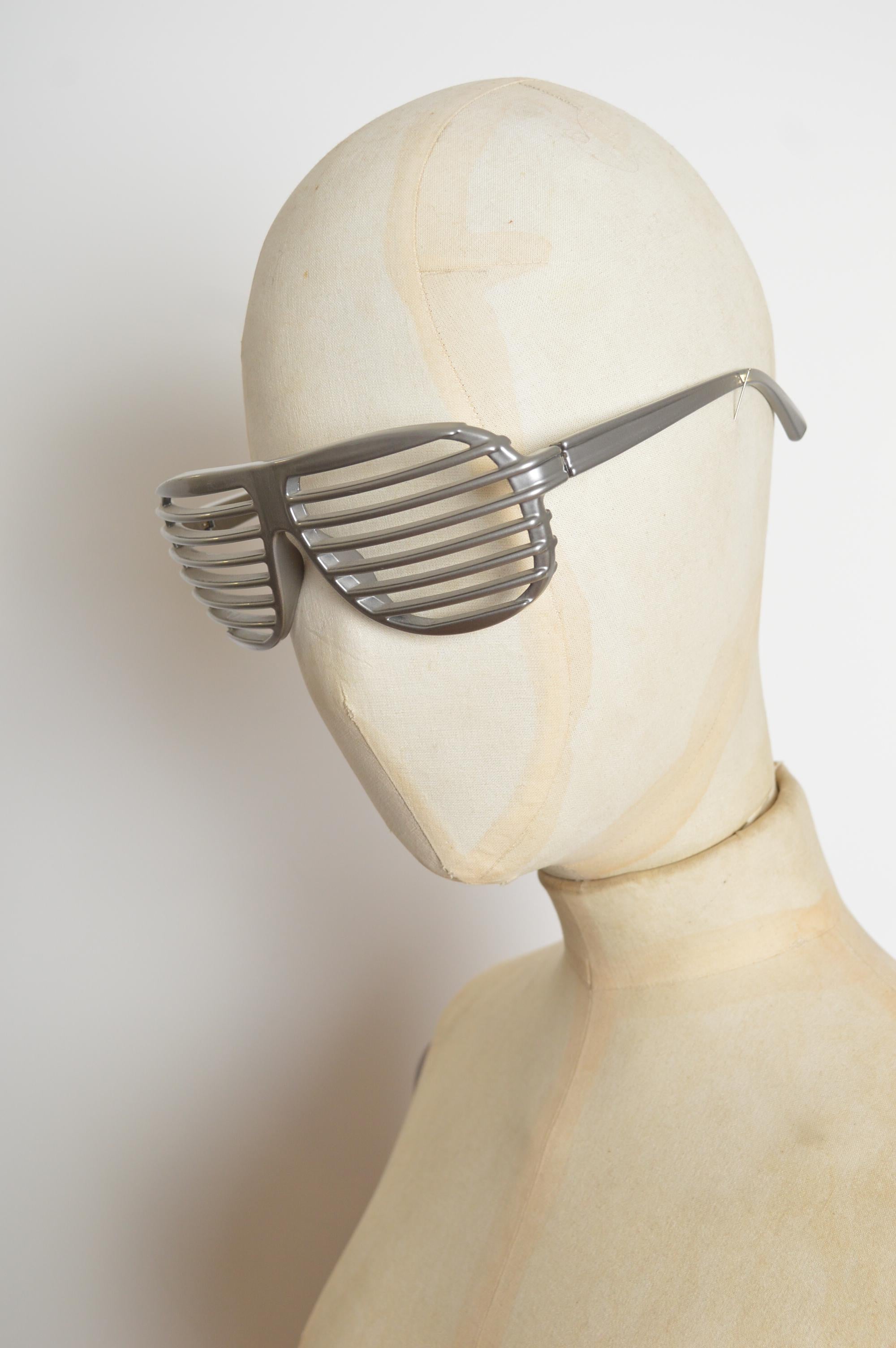 ALAIN MIKLI Persiana plateada vintage Gafas de sol Avant Guard Eyewear en venta 3