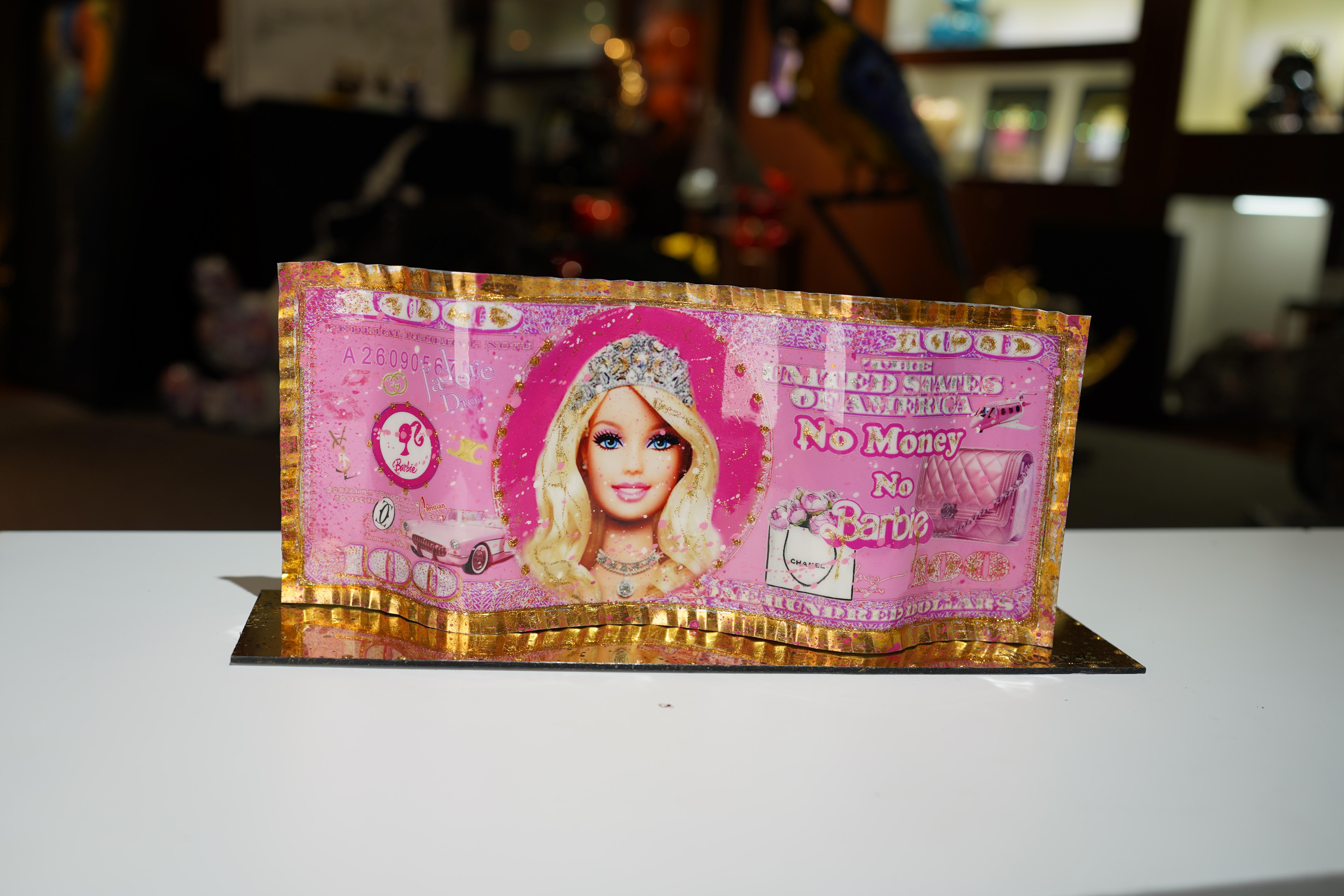 Alain Mimouni Dollar Rose Barbie Bill (avec base) - Pop Art Sculpture par Alain mimouni