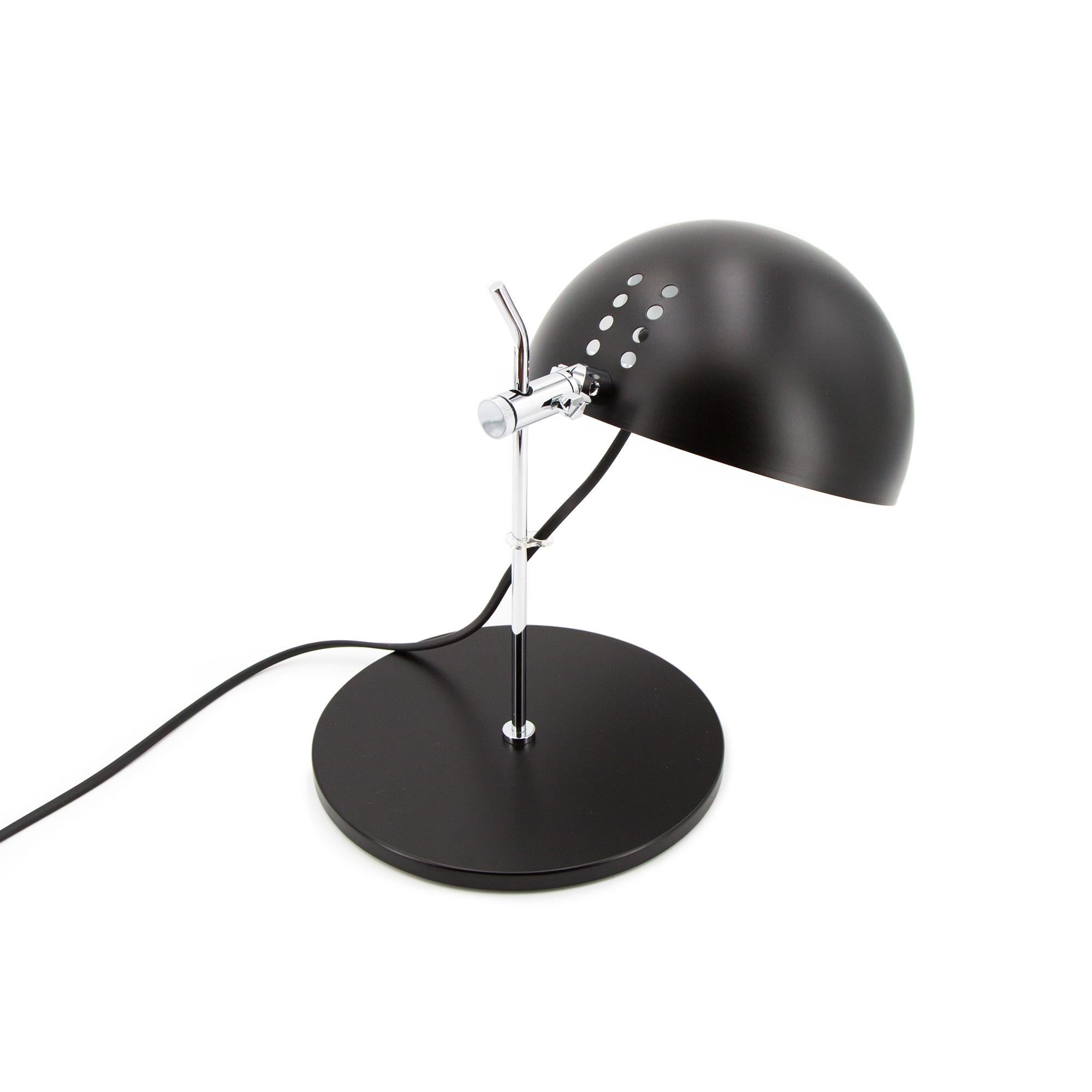 Alain Richard 'A22' Desk Lamp in Black for Disderot In New Condition For Sale In Glendale, CA