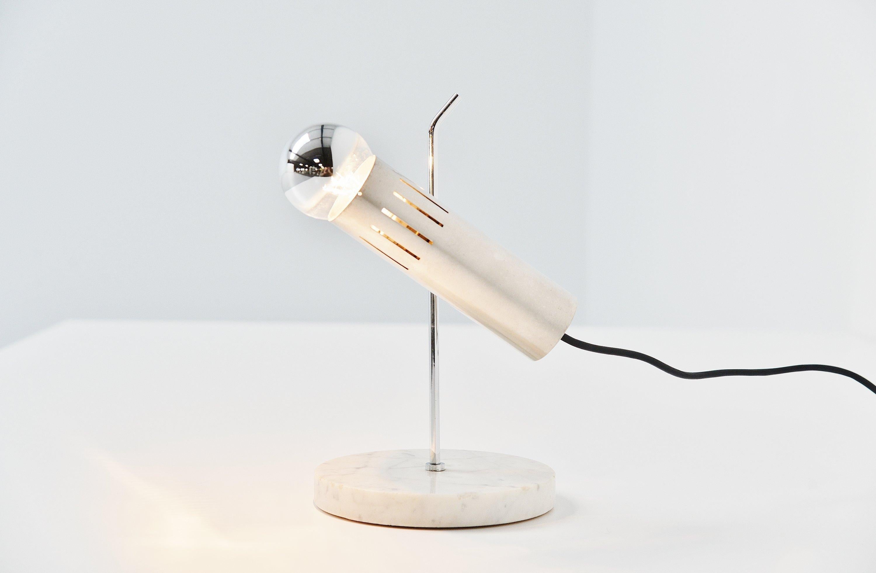 Mid-Century moderno Lampada da tavolo A4 di Alain Richard, Francia, 1958 in vendita
