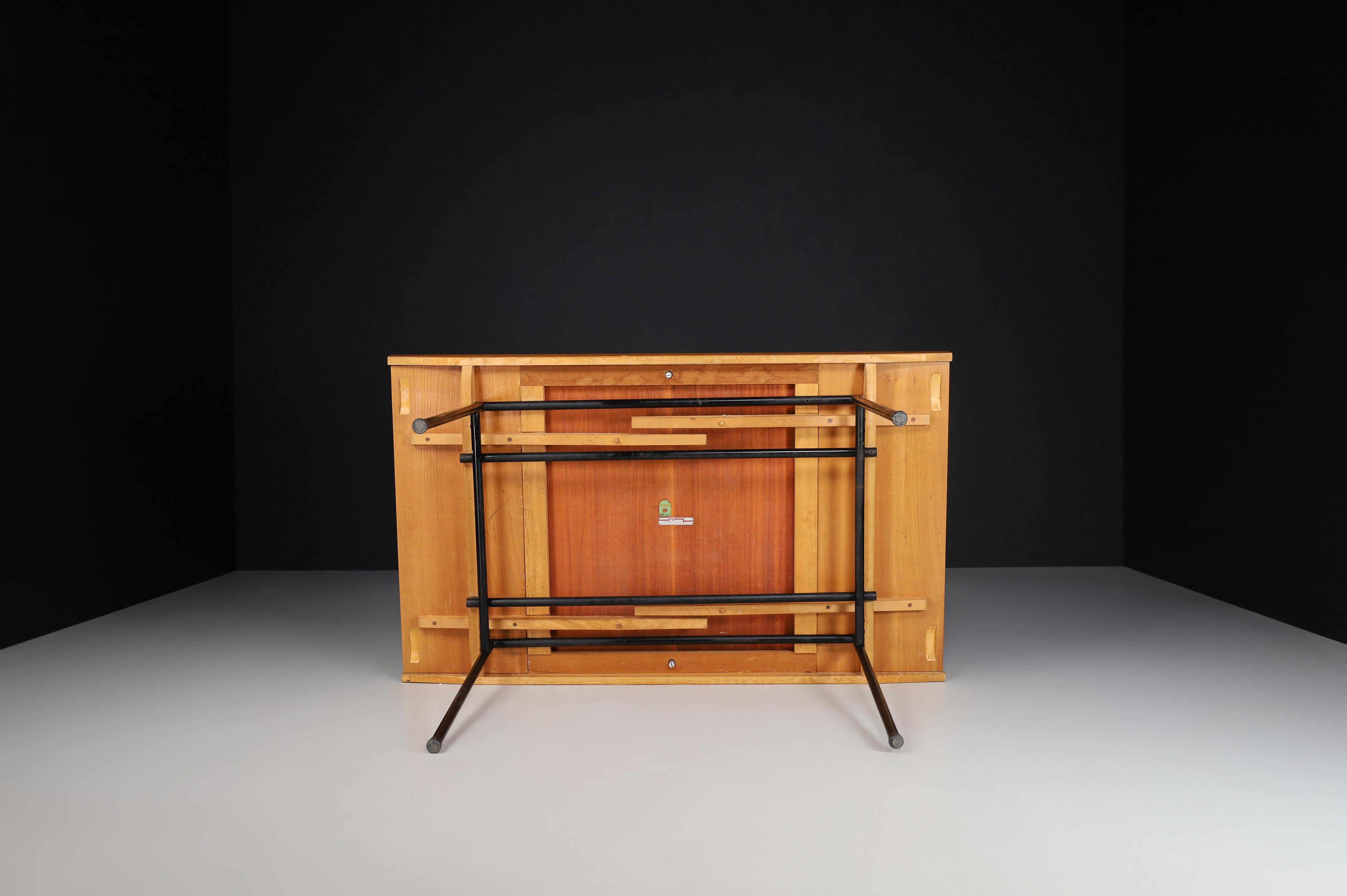 Table à manger « 324 » d'Alain Richard, France, 1953 Bon état à Almelo, NL