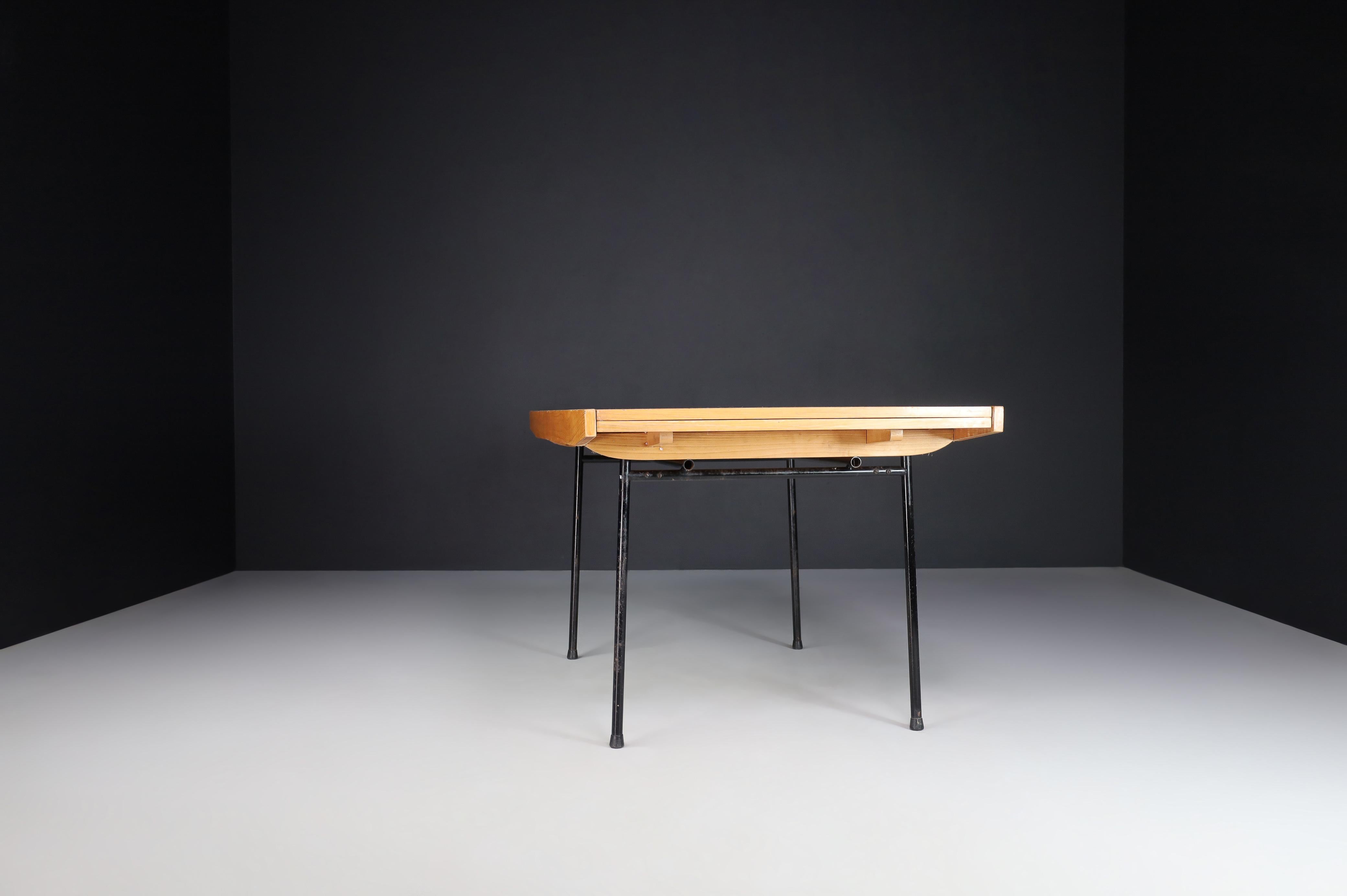 Métal Table à manger « 324 » d'Alain Richard, France, 1953