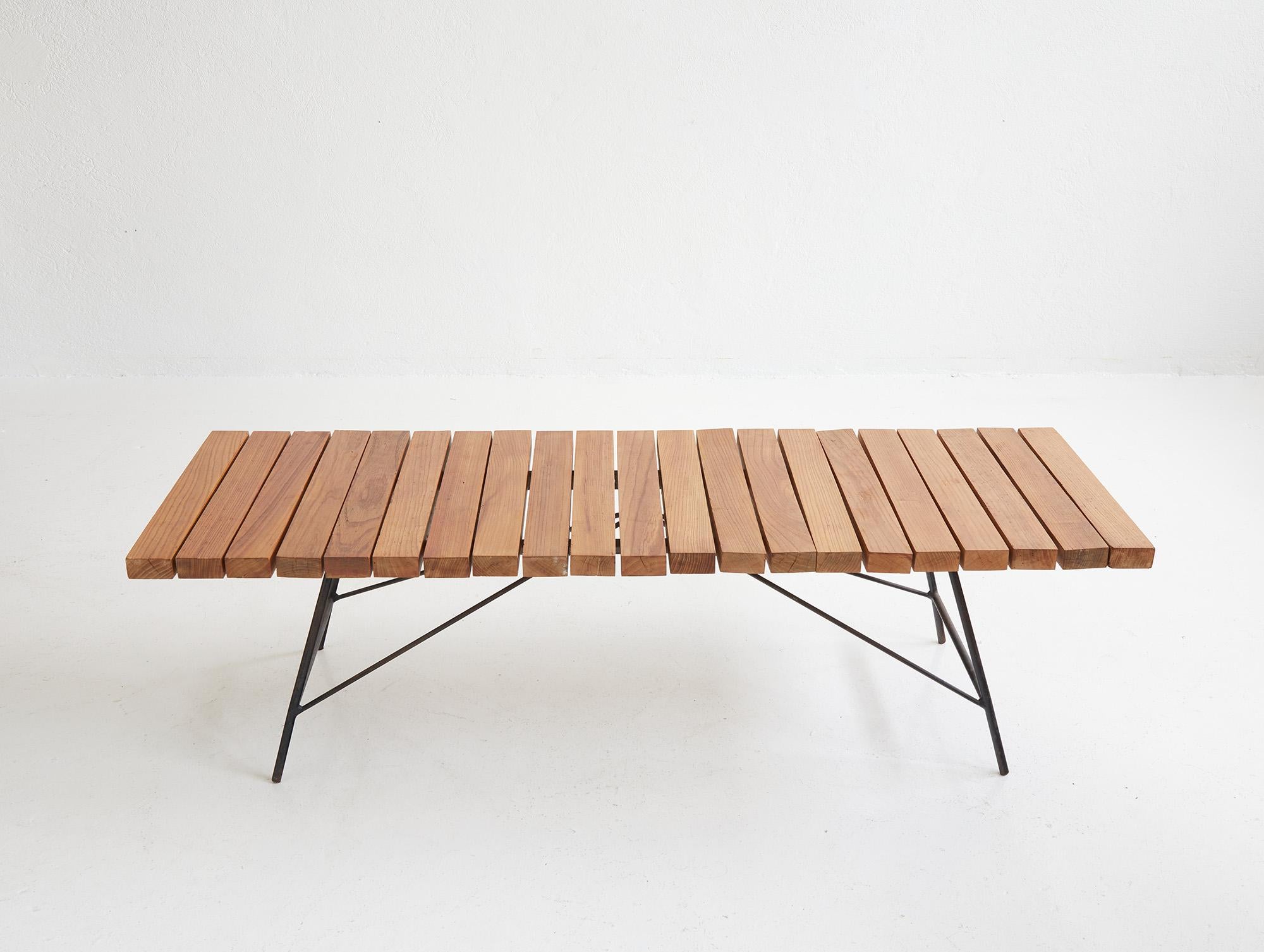 Mid-Century moderno Alain Richard Side Table Model 201, Ed. Meubles T.V., France, 1954 in vendita