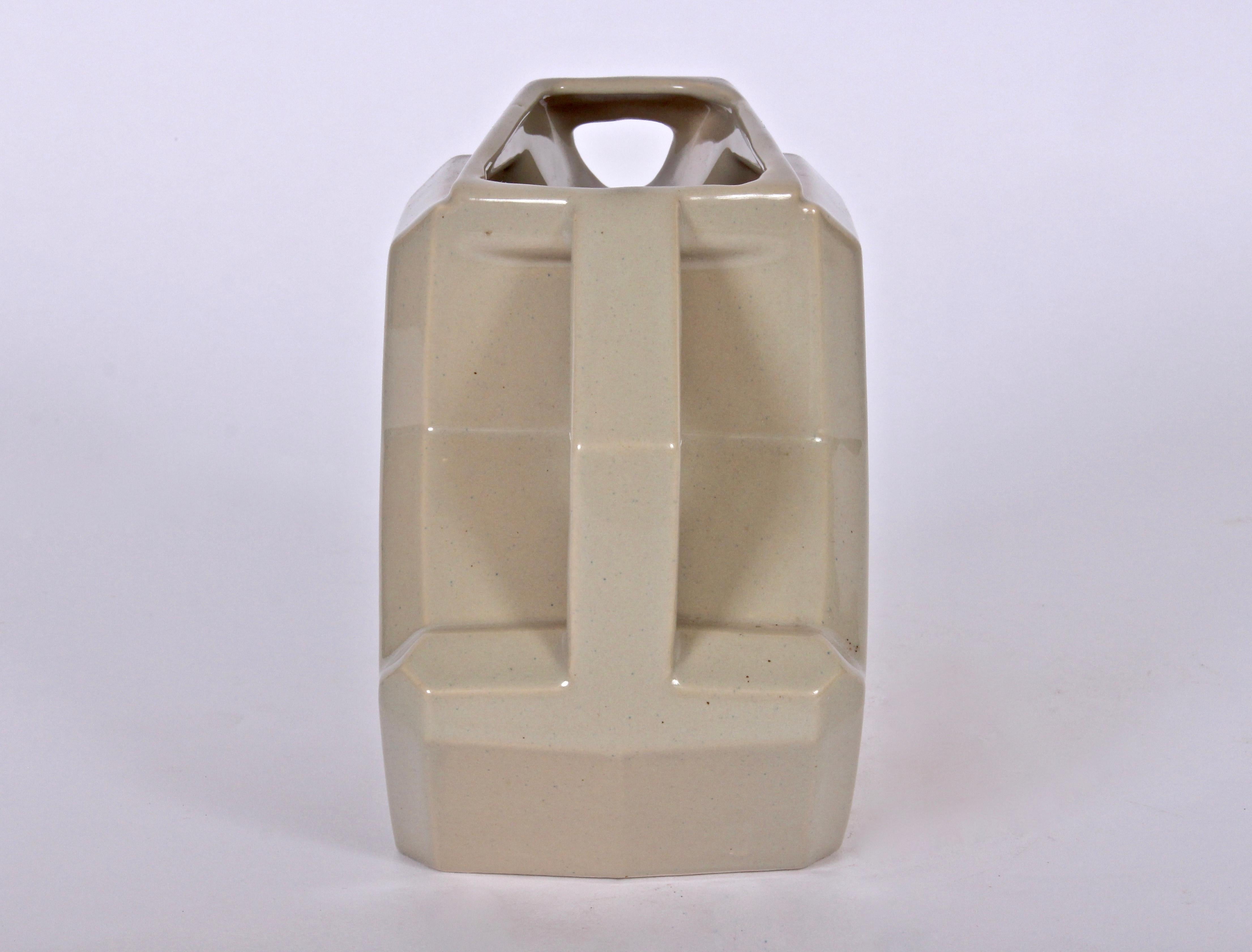 Jarra de cerámica esmaltada Art Decó Harold Holman, circa 1940s Estadounidense en venta