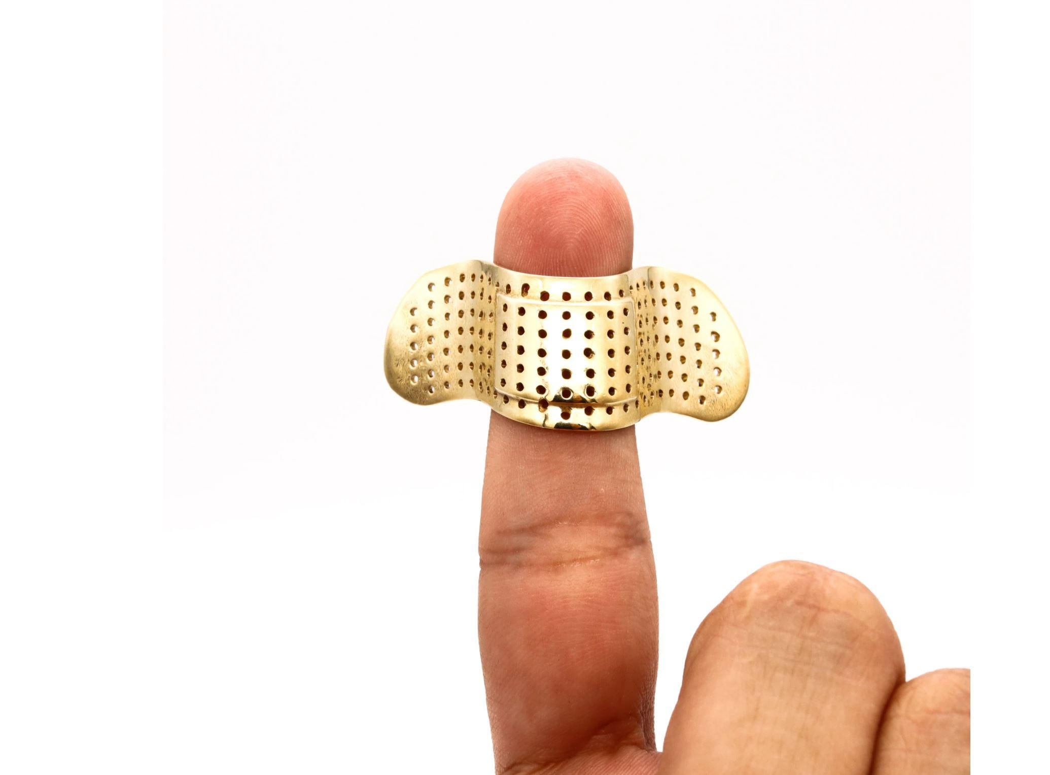 Alan Crocetti 2014 Skulpturaler unscheinbarer Ring aus 18 Karat Gelbgold Vermeil auf Sterling im Angebot 1