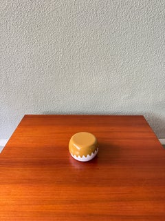 Alan Fletcher Mini Space Age White Caramel Melamine Clam Ashtray Spain 1970s