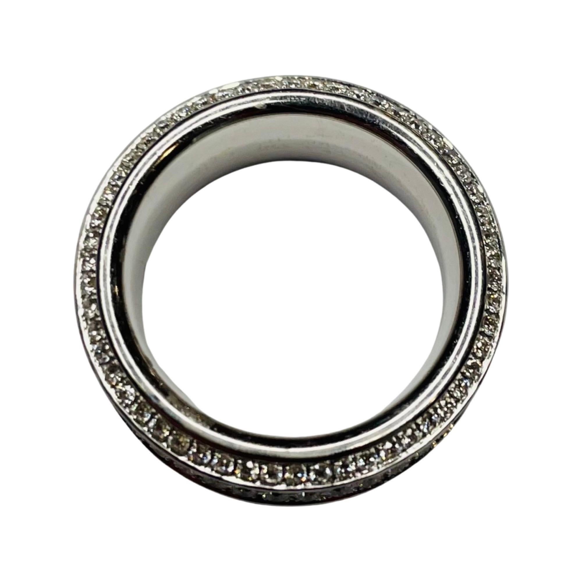 Alan Friedman 18K White Gold and Diamond Eternity Band In New Condition For Sale In Kirkwood, MO