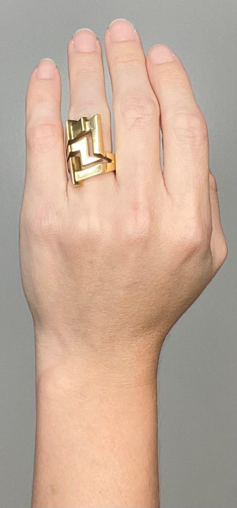Women's or Men's Alan Giovannetti Studios 1970 California Cocktail Ring Solid 18kt Yellow Gold