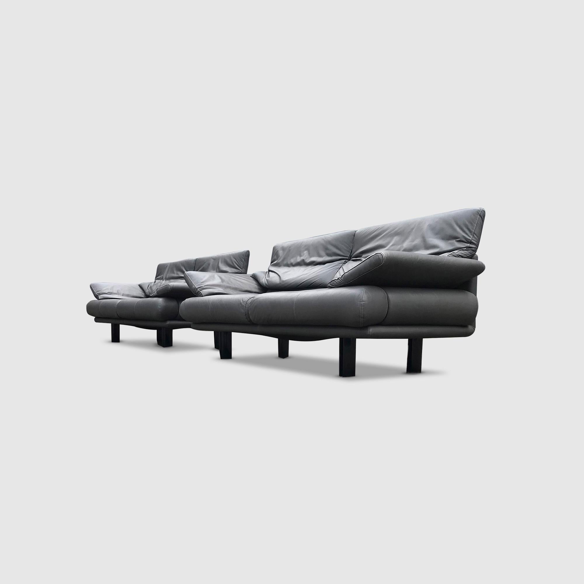 Modern Alanda 2.5 seater leather sofa by Paolo Piva for B&B Italia 1980s
