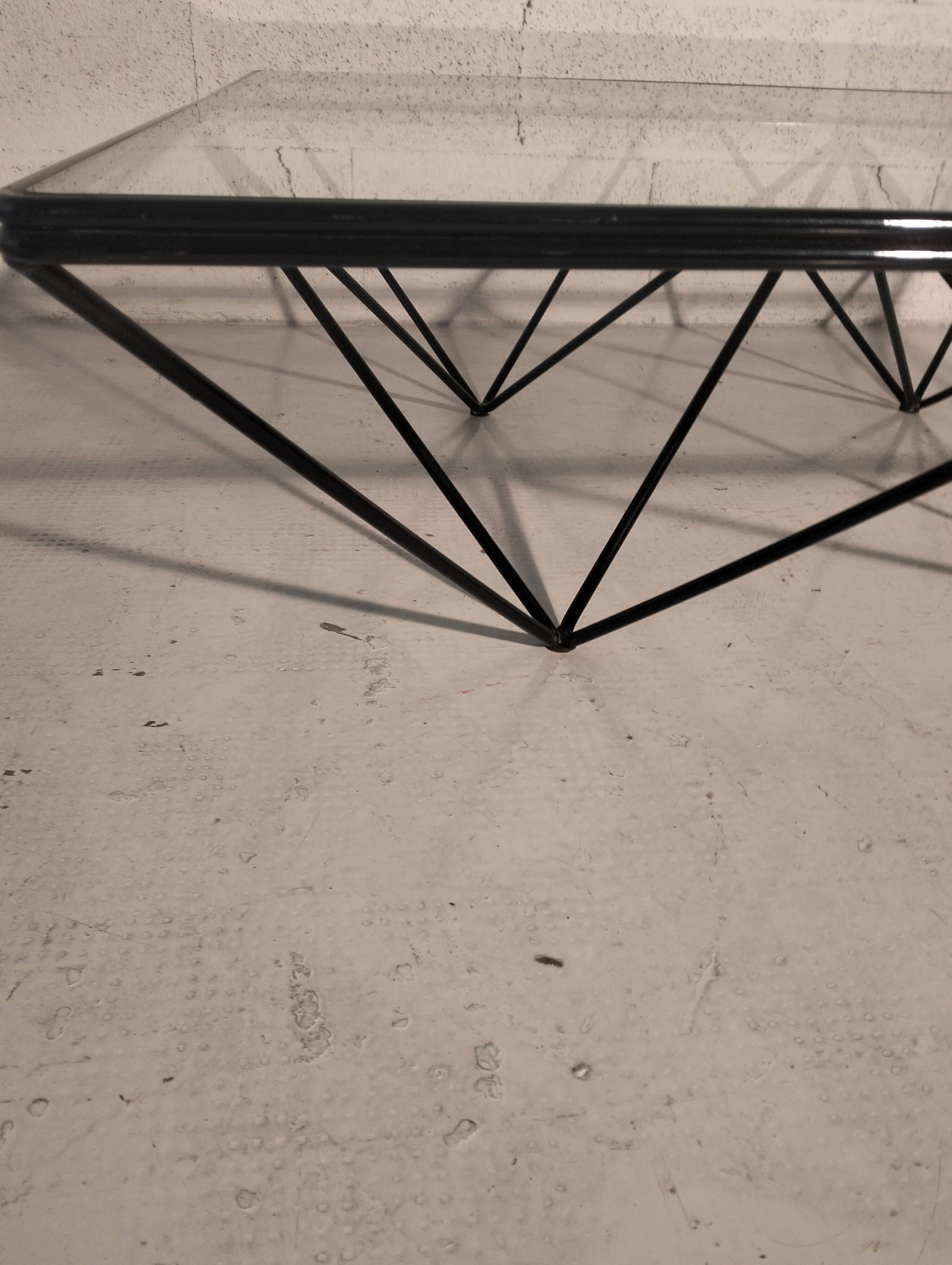Alanda metal and glass coffee table by Paolo Piva for B&B Italia 70's  In Good Condition In Padova, IT