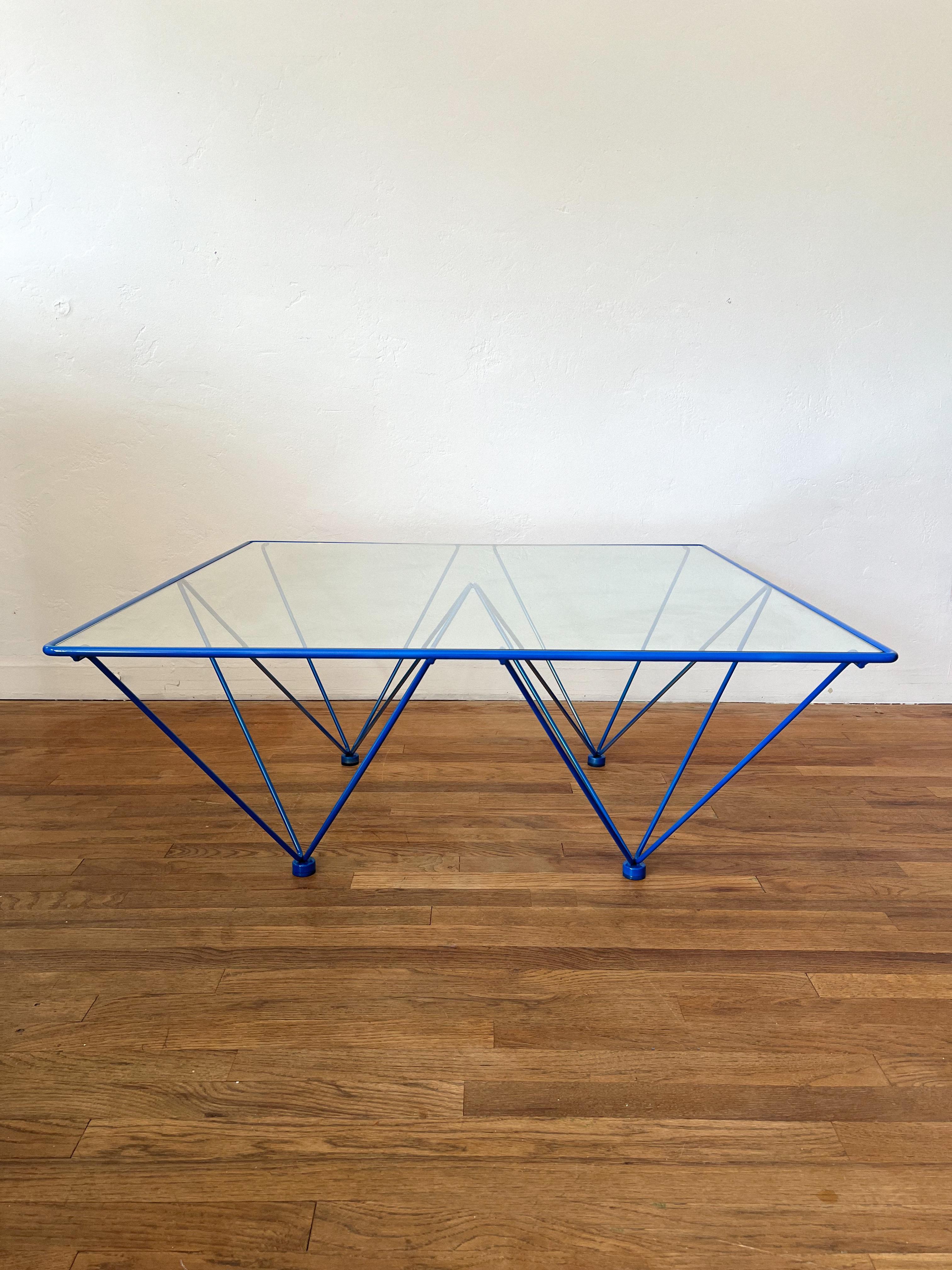 Table basse sculpturale de style 