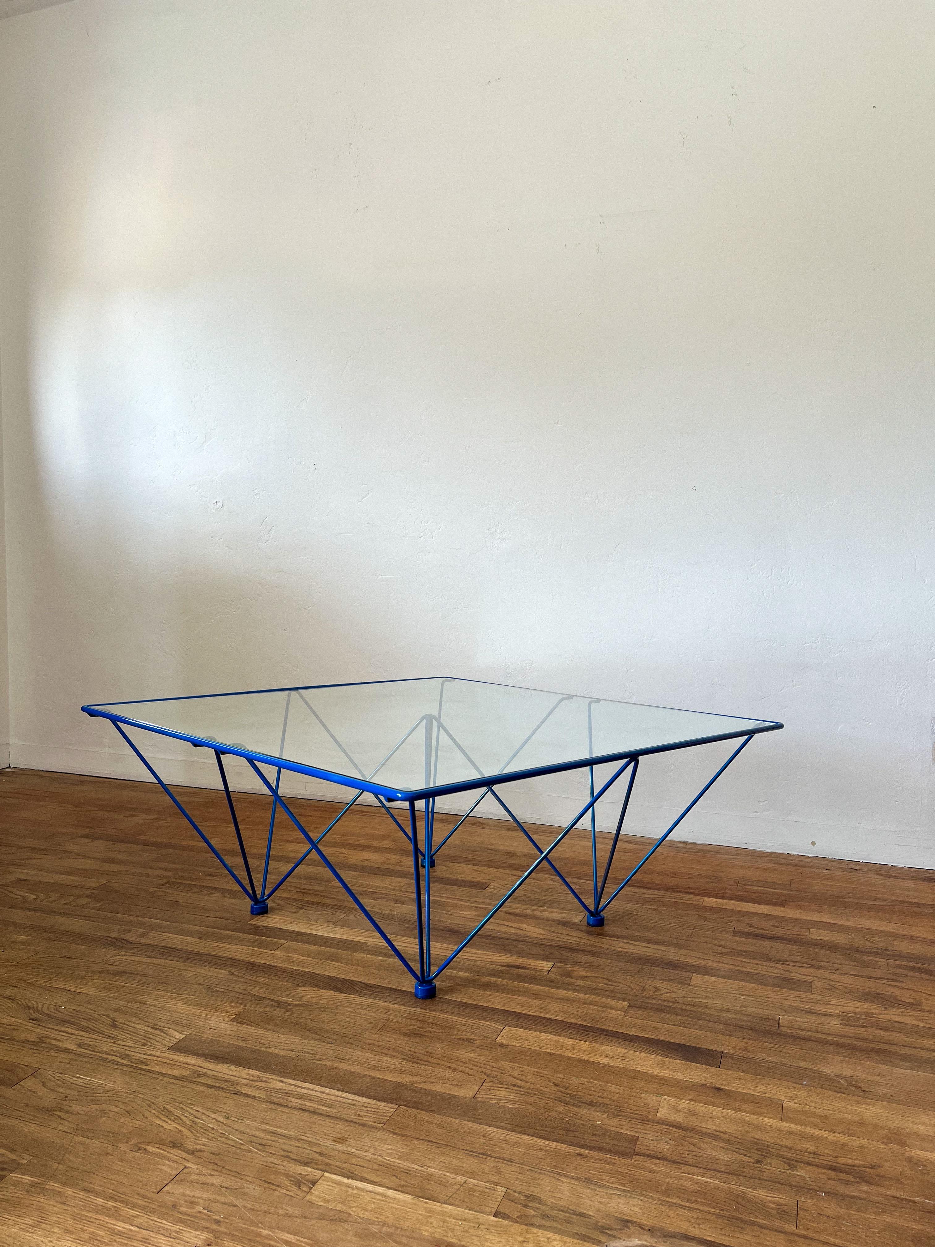 Table basse sculpturale de style 