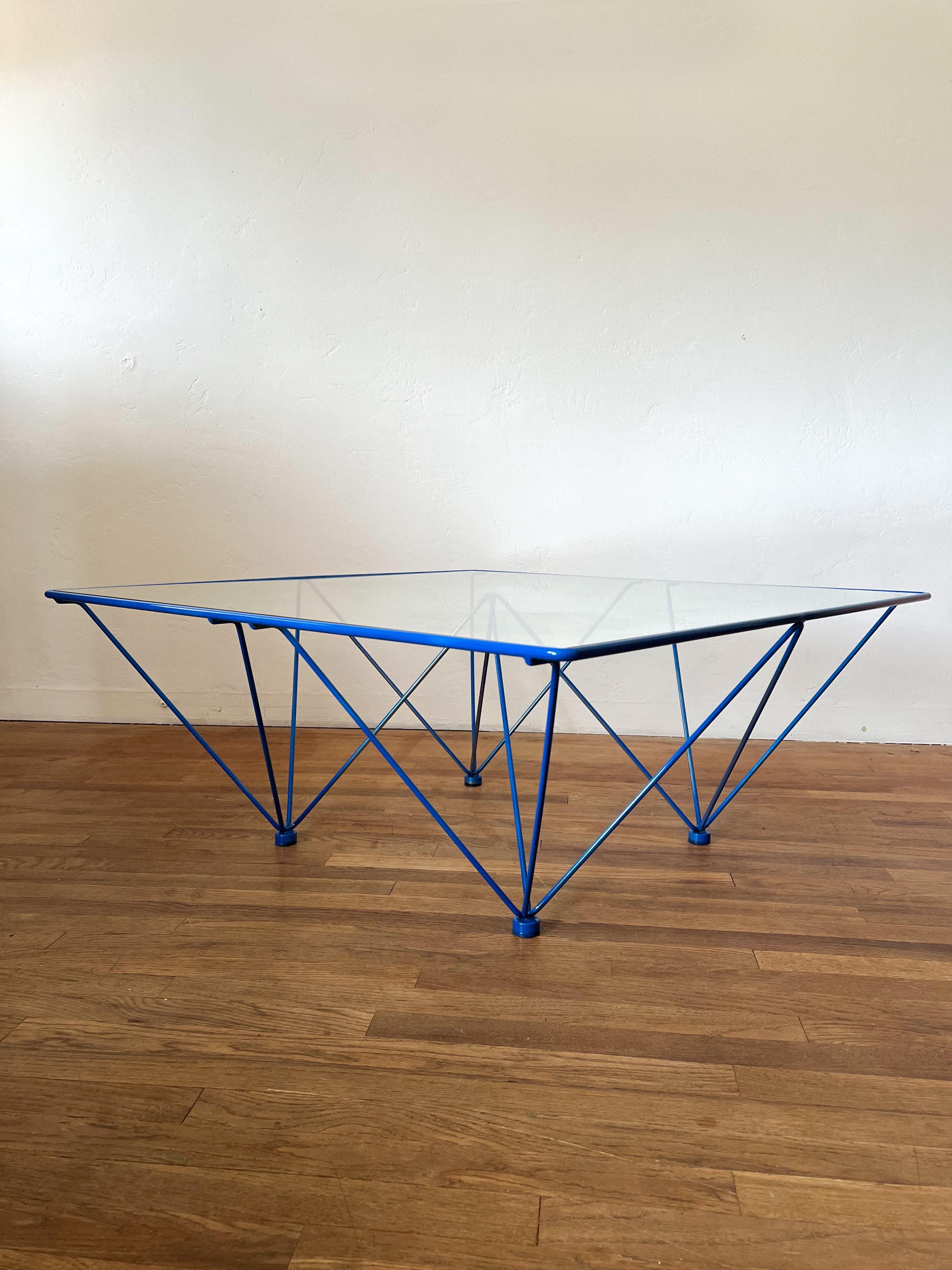 Table basse sculpturale de style 