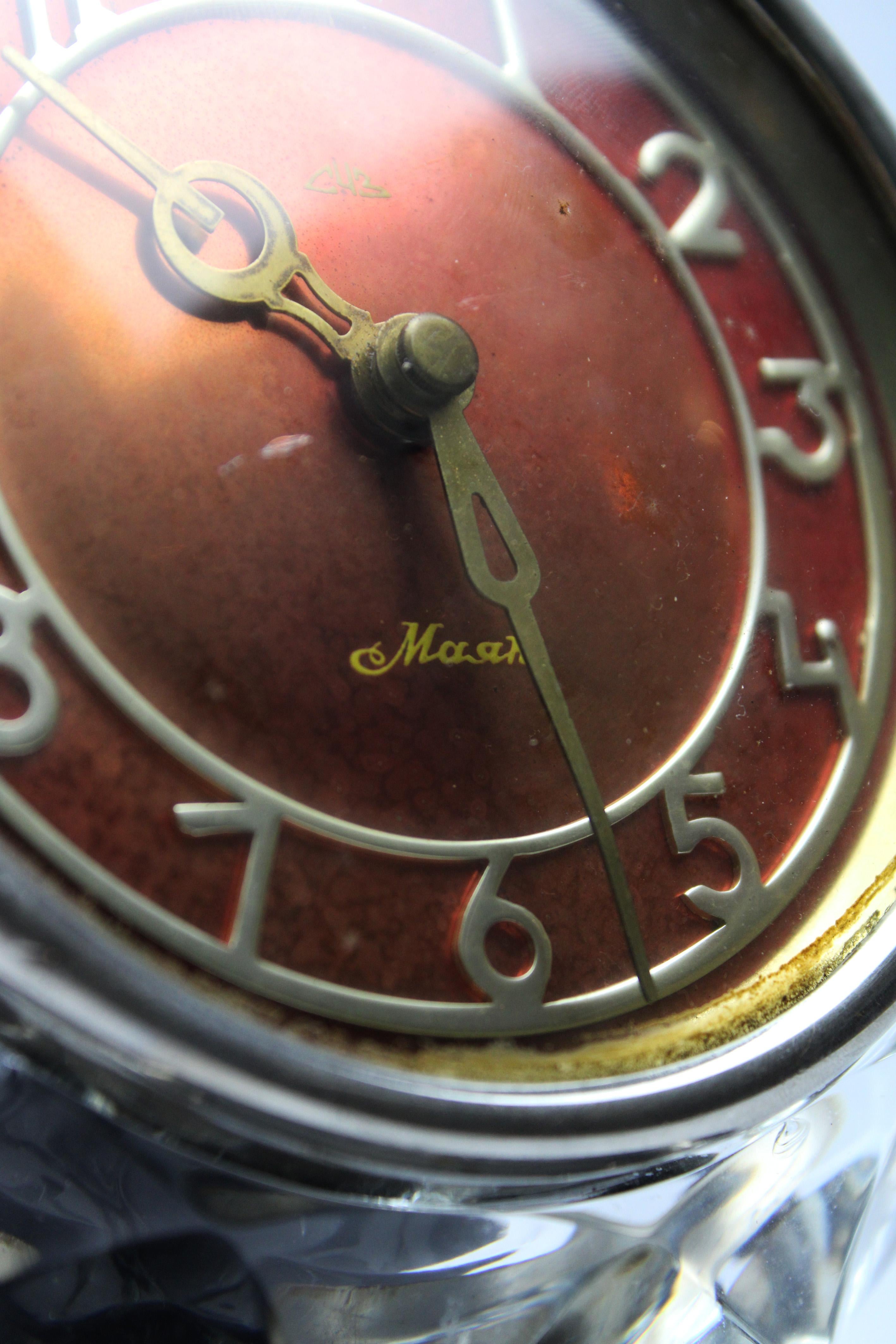 20th Century Alarm Clock Mayak Crystal bakelite Burgundy USSR Sovjet Art Deco 1970's Russia For Sale