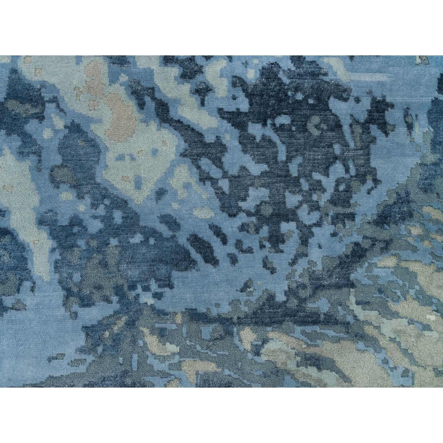 Handgeknüpfter orientalischer Teppich aus Wolle und Seide in Alaska-Blau mit abstraktem Galaxy-Design im Angebot 2