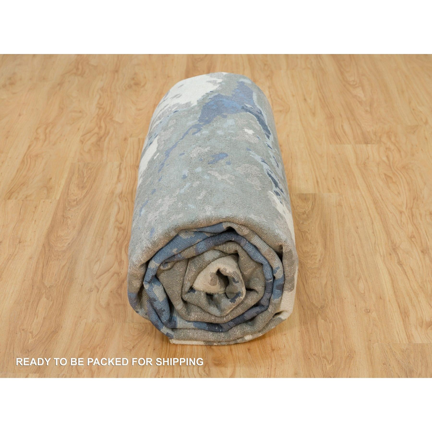 Handgeknüpfter orientalischer Teppich aus Wolle und Seide in Alaska-Blau mit abstraktem Galaxy-Design im Angebot 3