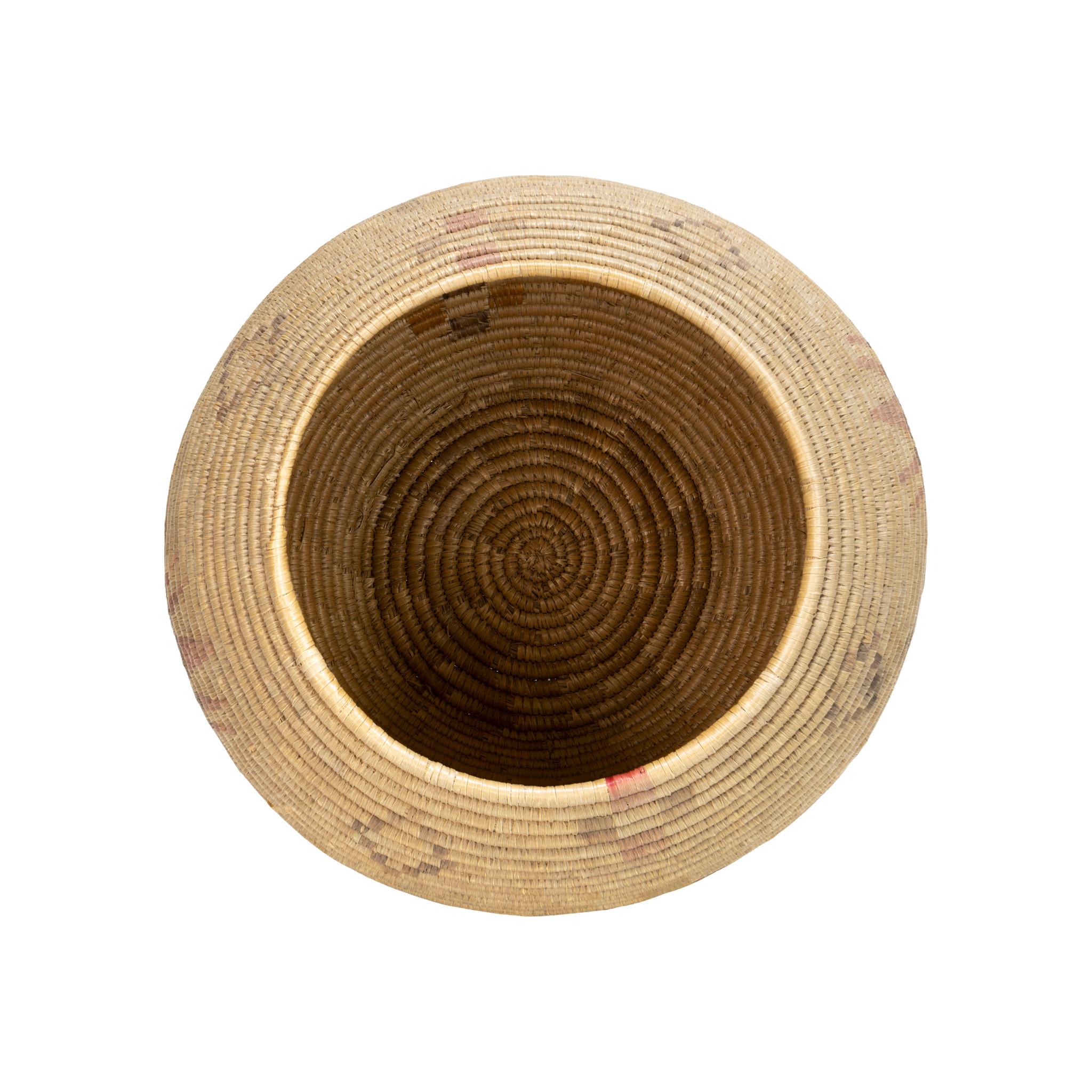 Hand-Woven Alaskan Eskimo Lidded Basket For Sale
