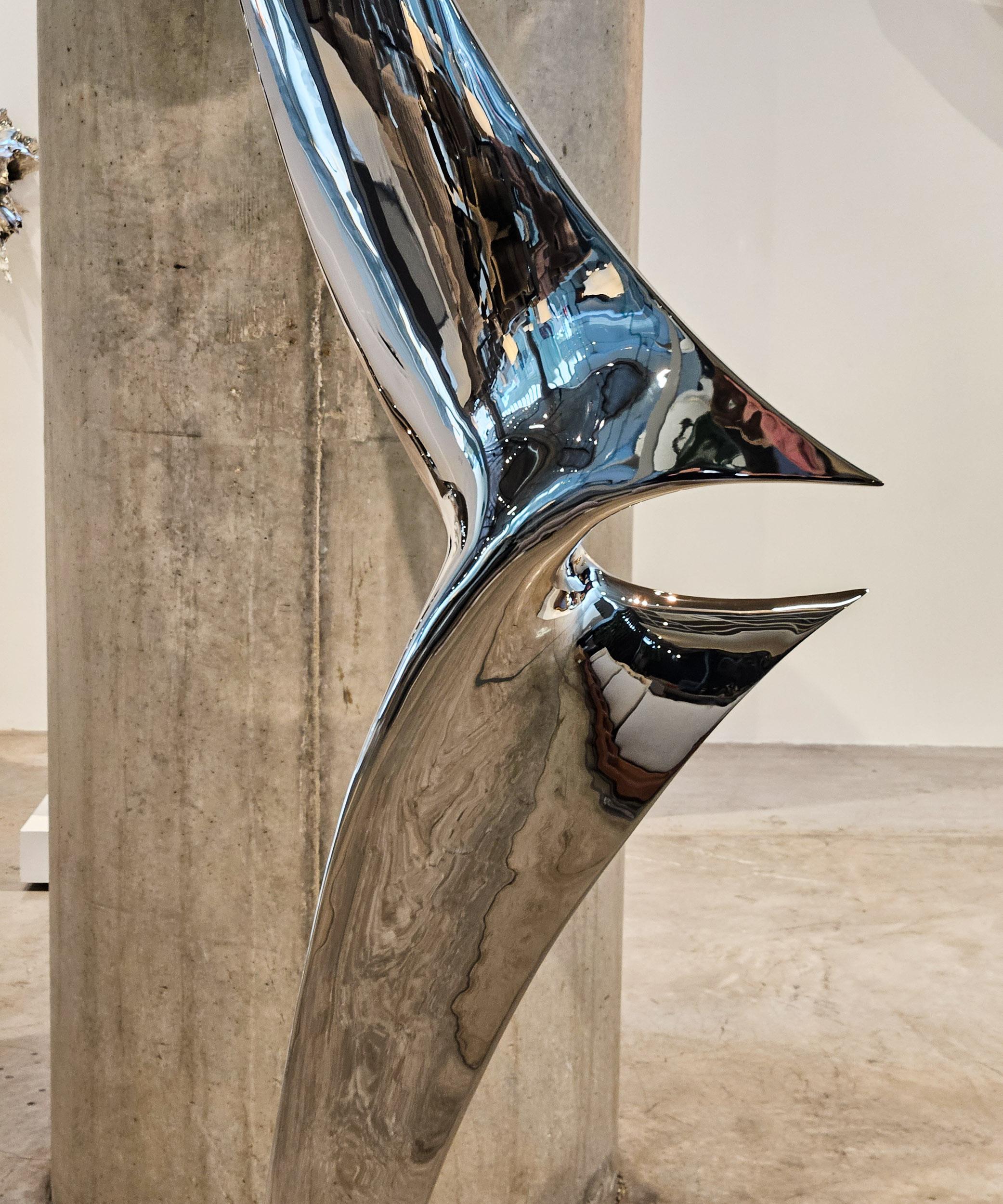 Scultura astratta minimalista in acciaio inossidabile Alata Celesti in vendita 5