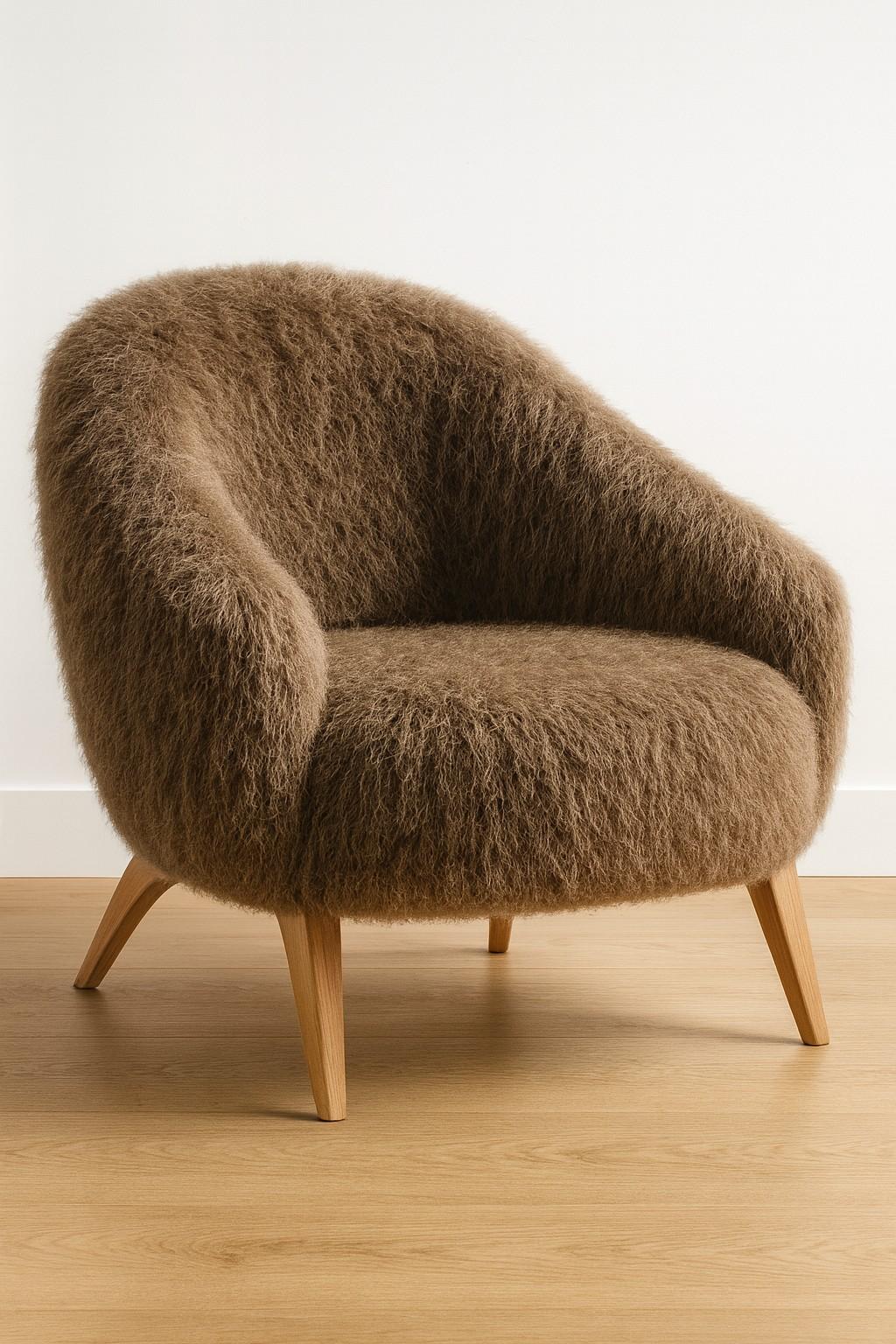 Alba Sessel aus cremefarbenem Kunstfell  Von Mondo Design Studio im Zustand „Neu“ im Angebot in NEW YORK, NY
