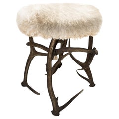 Alba Buche Holz und Creme Bouclé-Polsterung Pouf