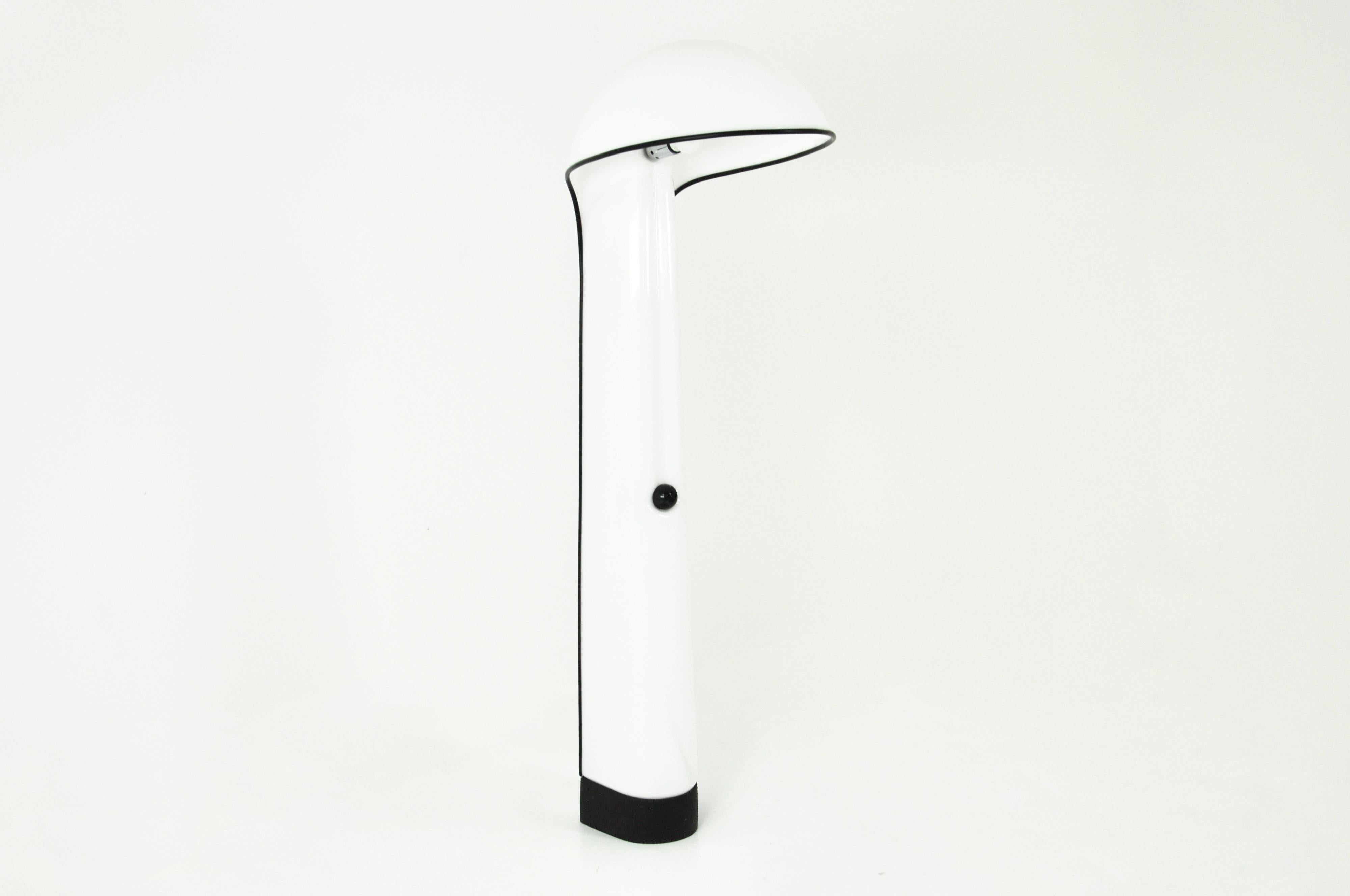 Plastic and metal floor lamp designed by Sergio Brazzoli & Ermanno Lampa for Harvey Guzzini. Model: Alba. Stamped Harvey Guzzini. Wear due to time and age.
FOR SHIPPING, REQUEST US FOR RECEIVE THE BEST PRICE
