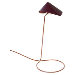 Alba Large Burgundy Desk Lamp in Hand-Blown Glass and Leather by Luis Marie