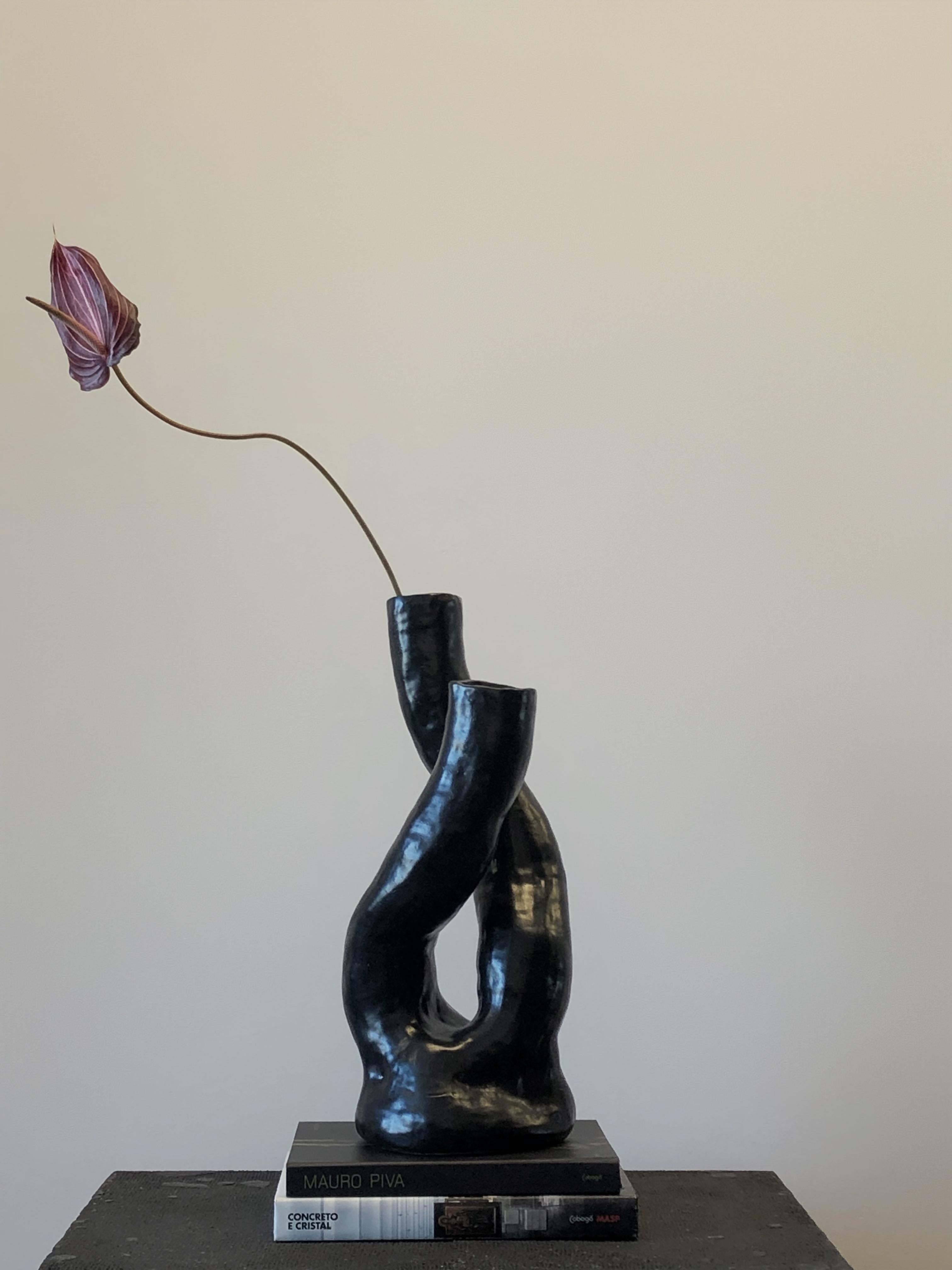 Brazilian  sculpted ceramic vase ALBA N.3 - black version  For Sale