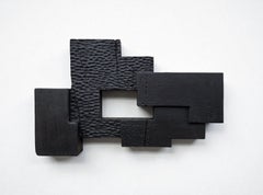 Basso rilievo V - Scultura da parete astratta e geometrica, legno di acero carbonizzato