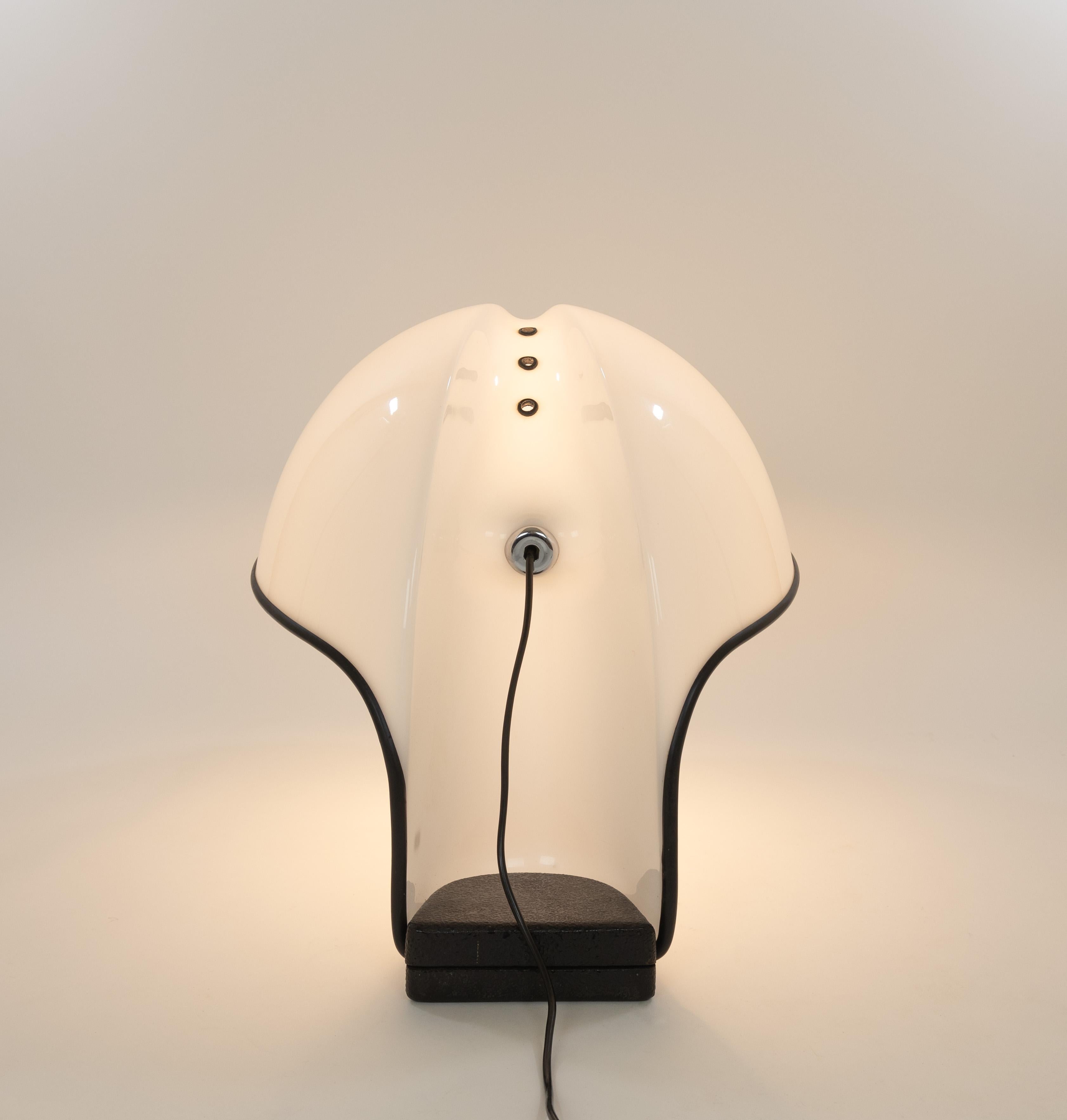 Lampada da tavolo Albanella di Ermanno Lampa & Sergio Brazzoli per Harvey Guzzini, 1970 in vendita 1