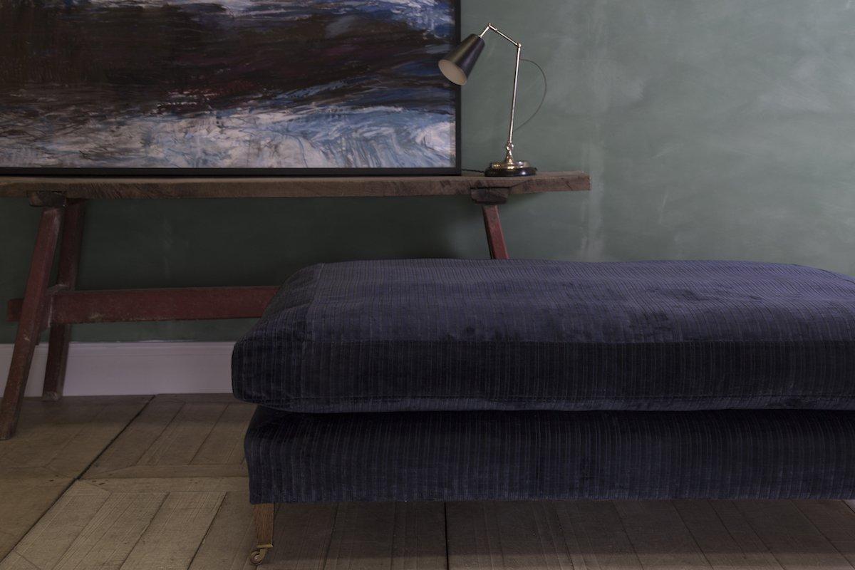 English The Albany Ottoman