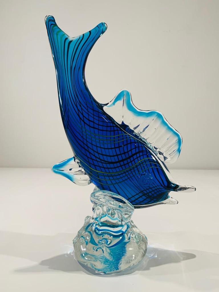 Italian Albarelli Murano glass blue fish circa 1950. For Sale