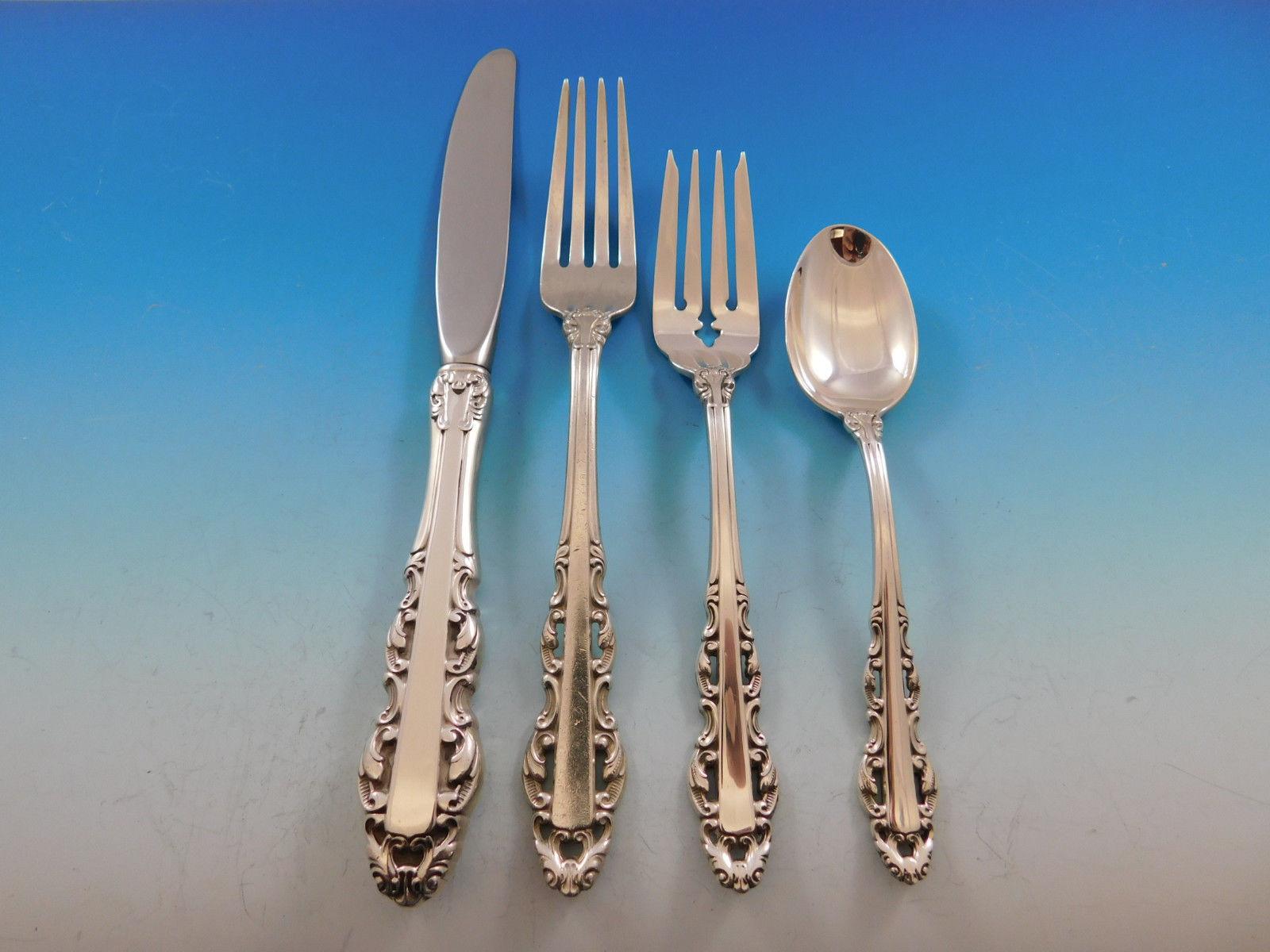 Albemarle by Alvin sterling silver flatware set of 30 pieces. Great starter set! This set includes

Six knives, 9 1/8