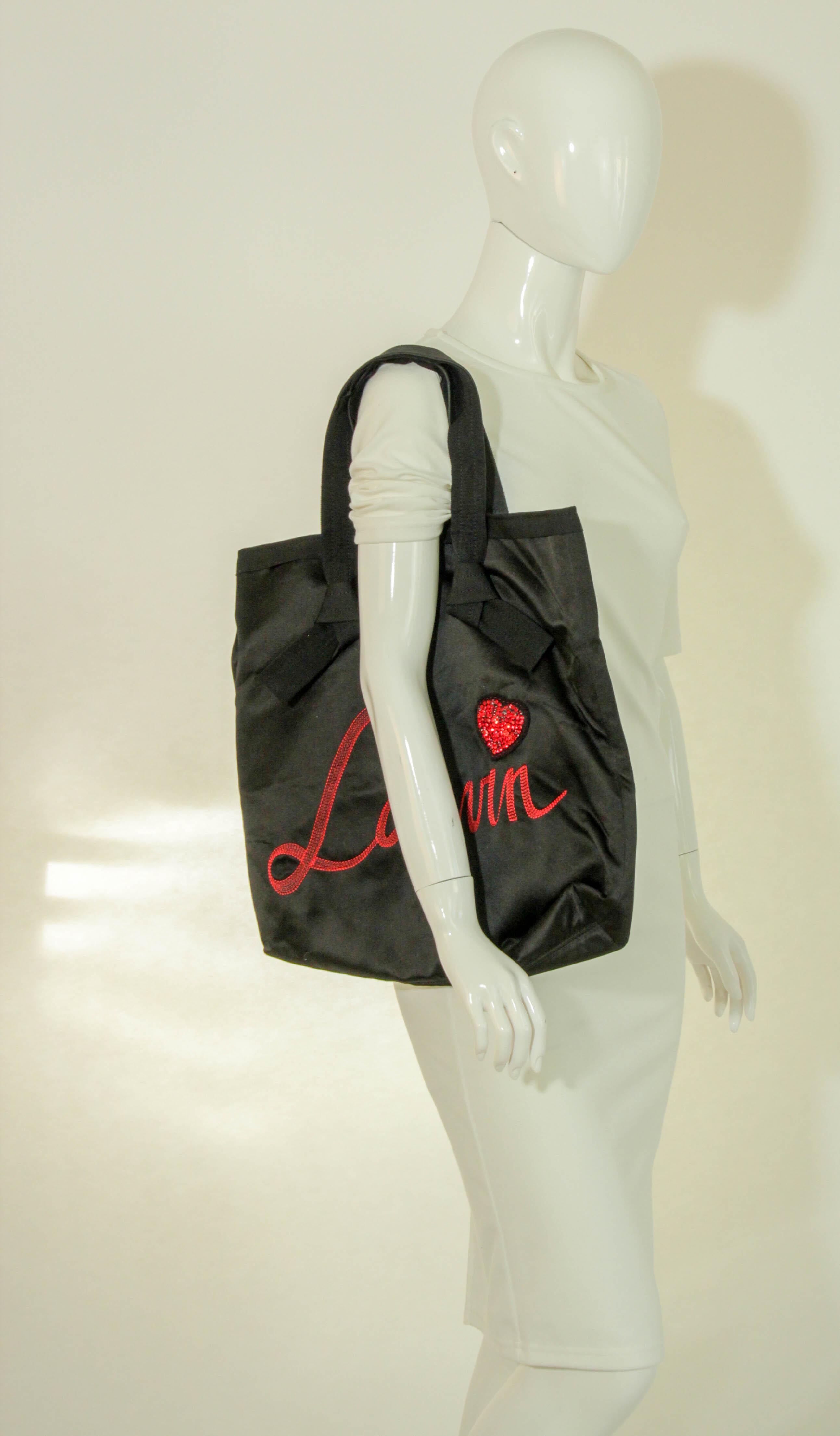 Alber Elbaz for Lanvin Paris Black Tote Bag with Red Embroideries For Sale 11
