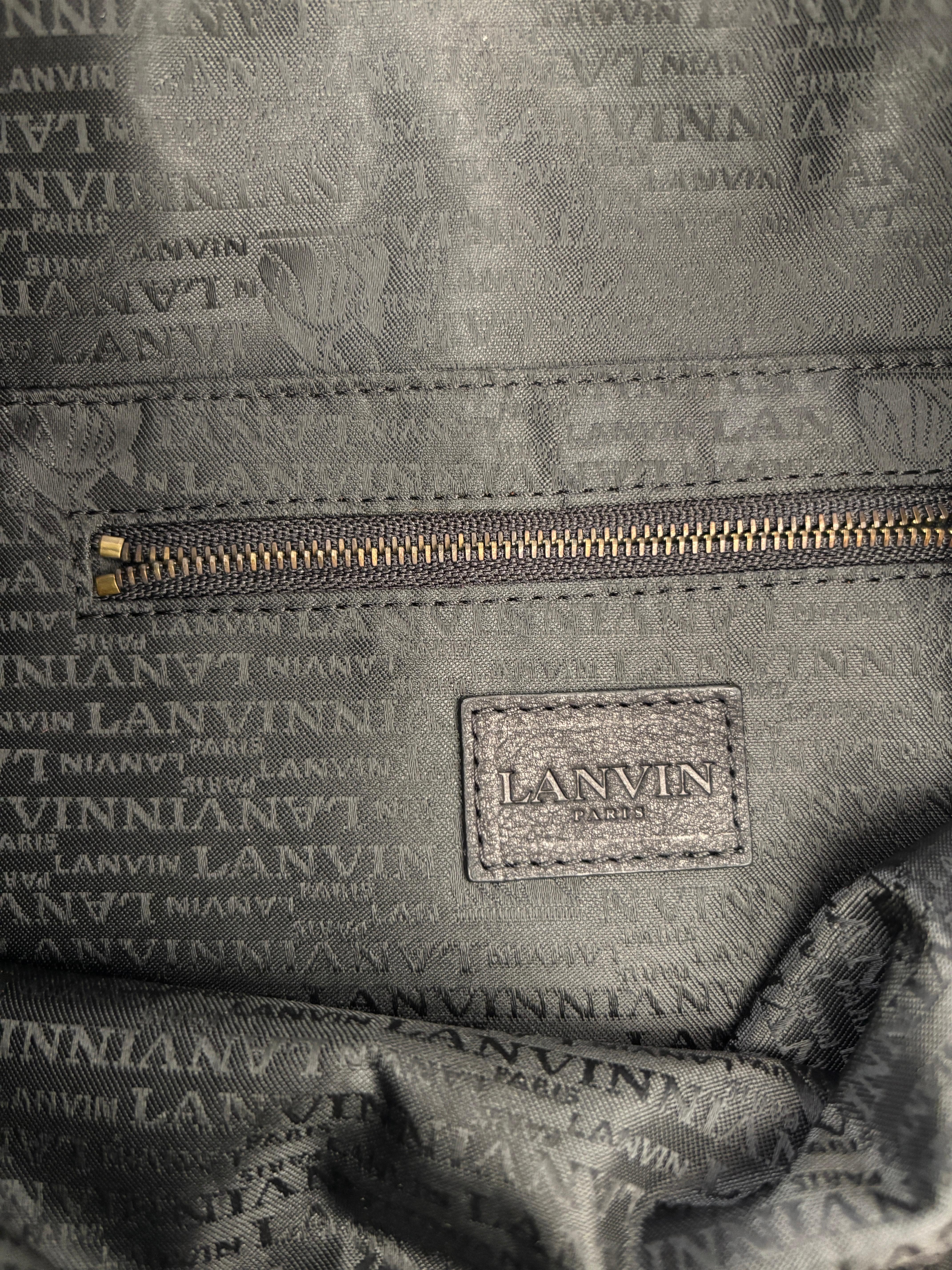 Alber Elbaz for Lanvin Paris Black Tote Bag with Red Embroideries For Sale 12