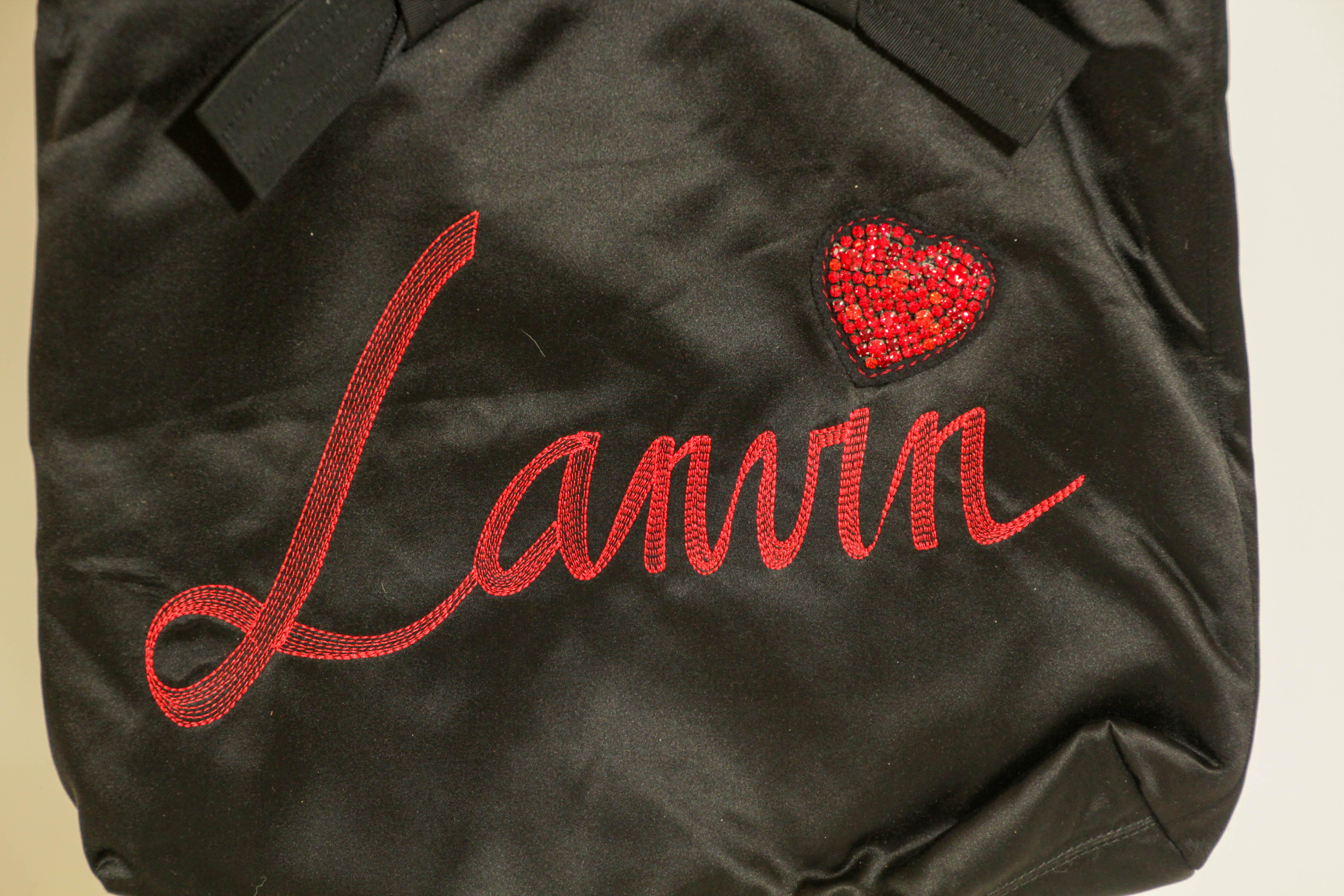 Alber Elbaz for Lanvin Paris Black Tote Bag with Red Embroideries For Sale 1