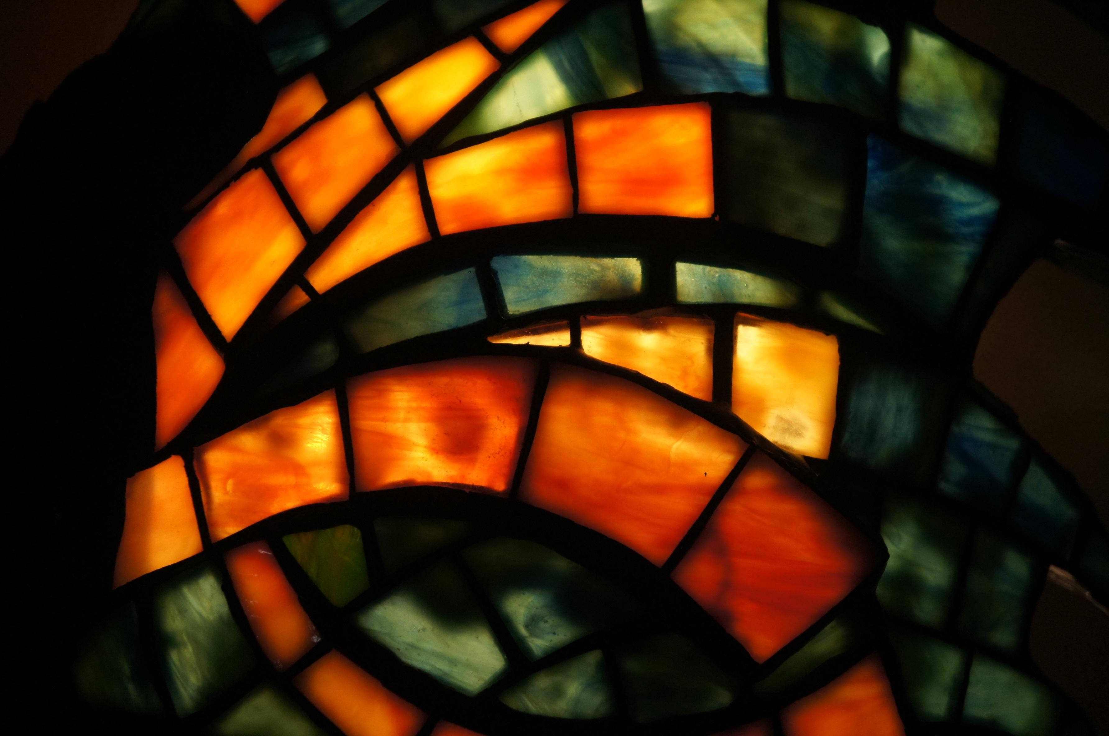 Alberic Collin Art Nouveau Bronze Stained Glass Tiffany Style Flamingo Lamp In Good Condition In Dayton, OH